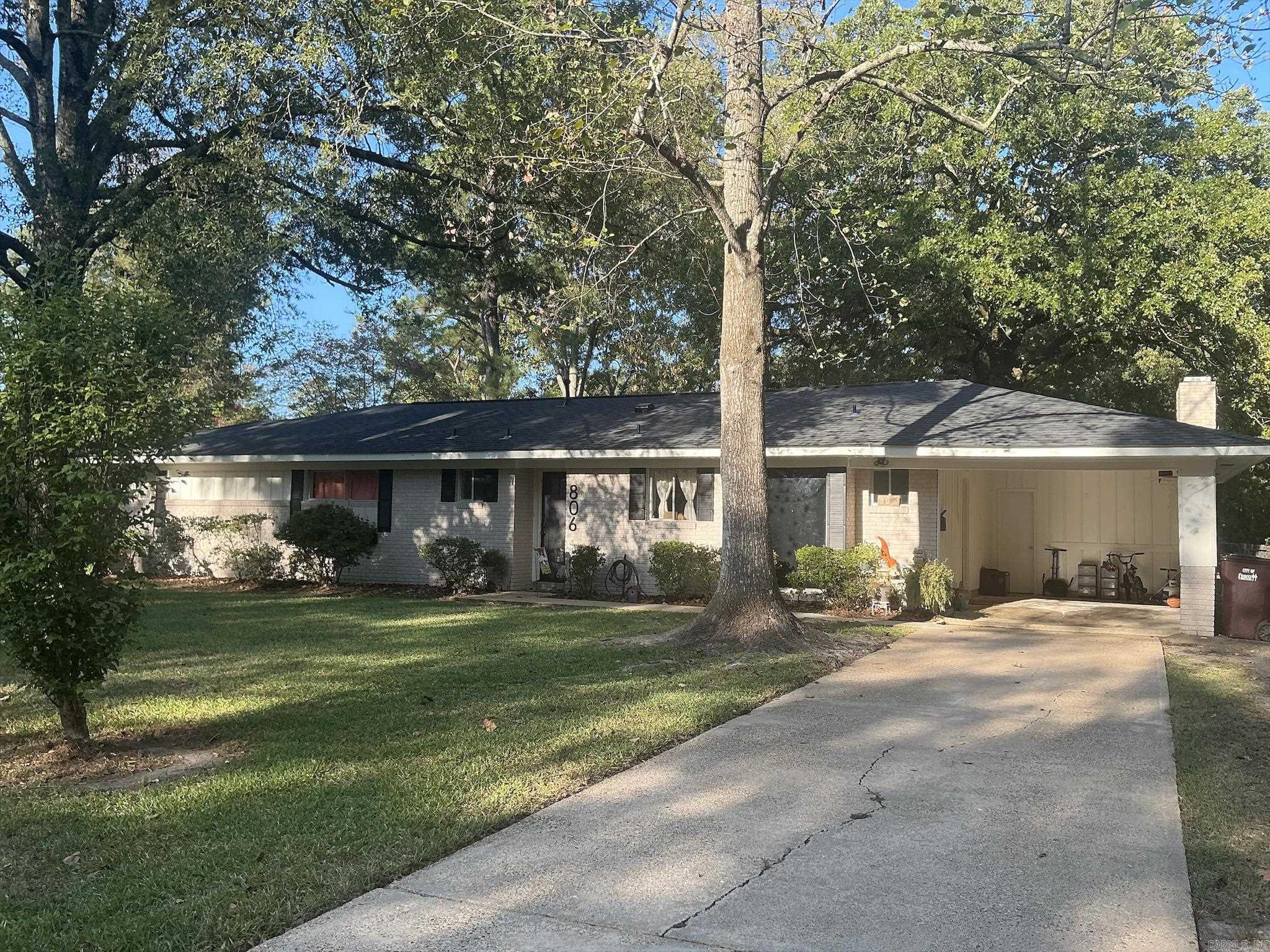 806 Pecan Property Photo 2