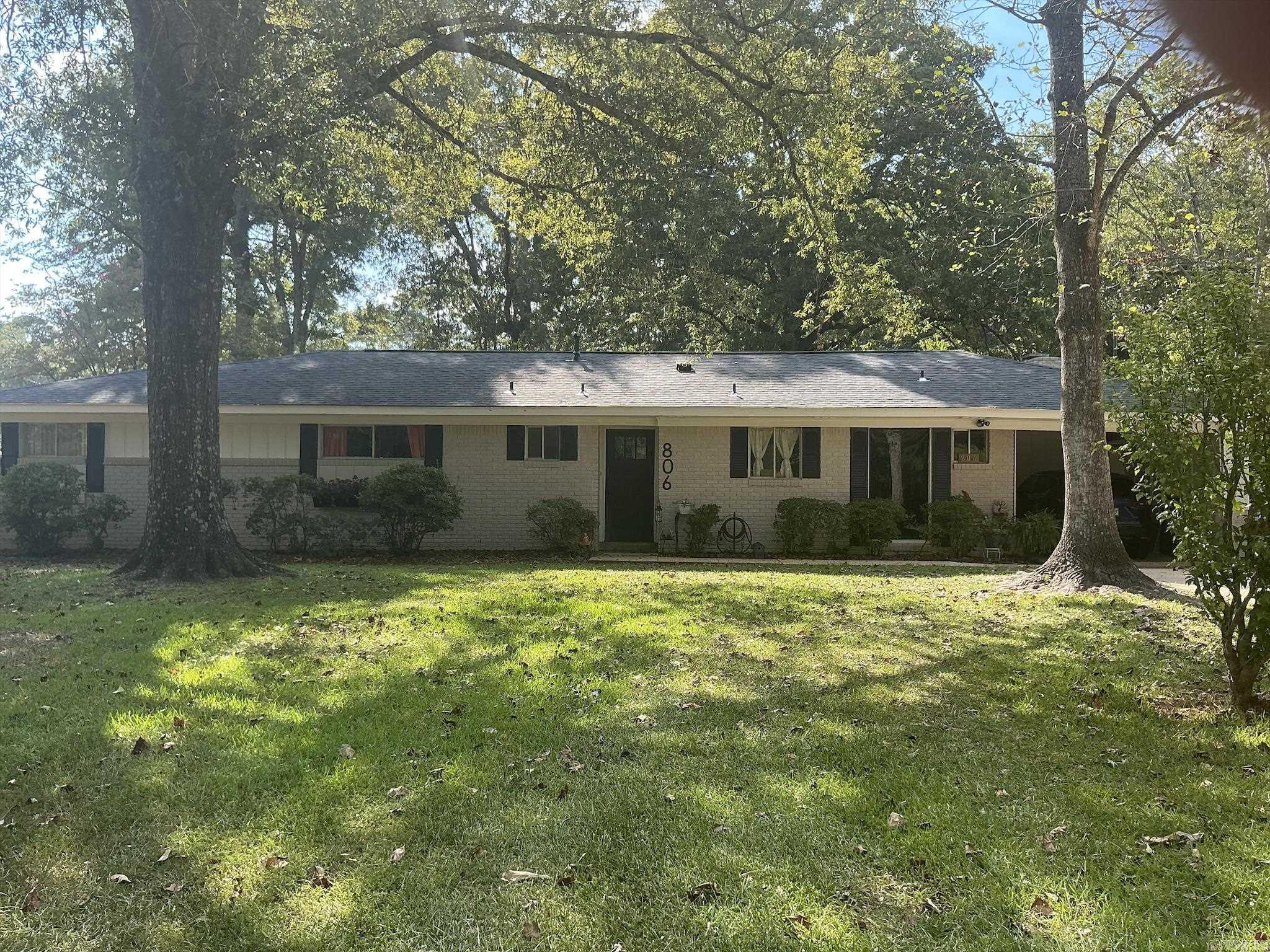 806 Pecan Property Photo 5