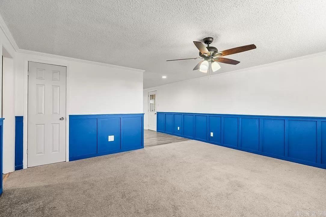 909 W 54th St Street Property Photo 13