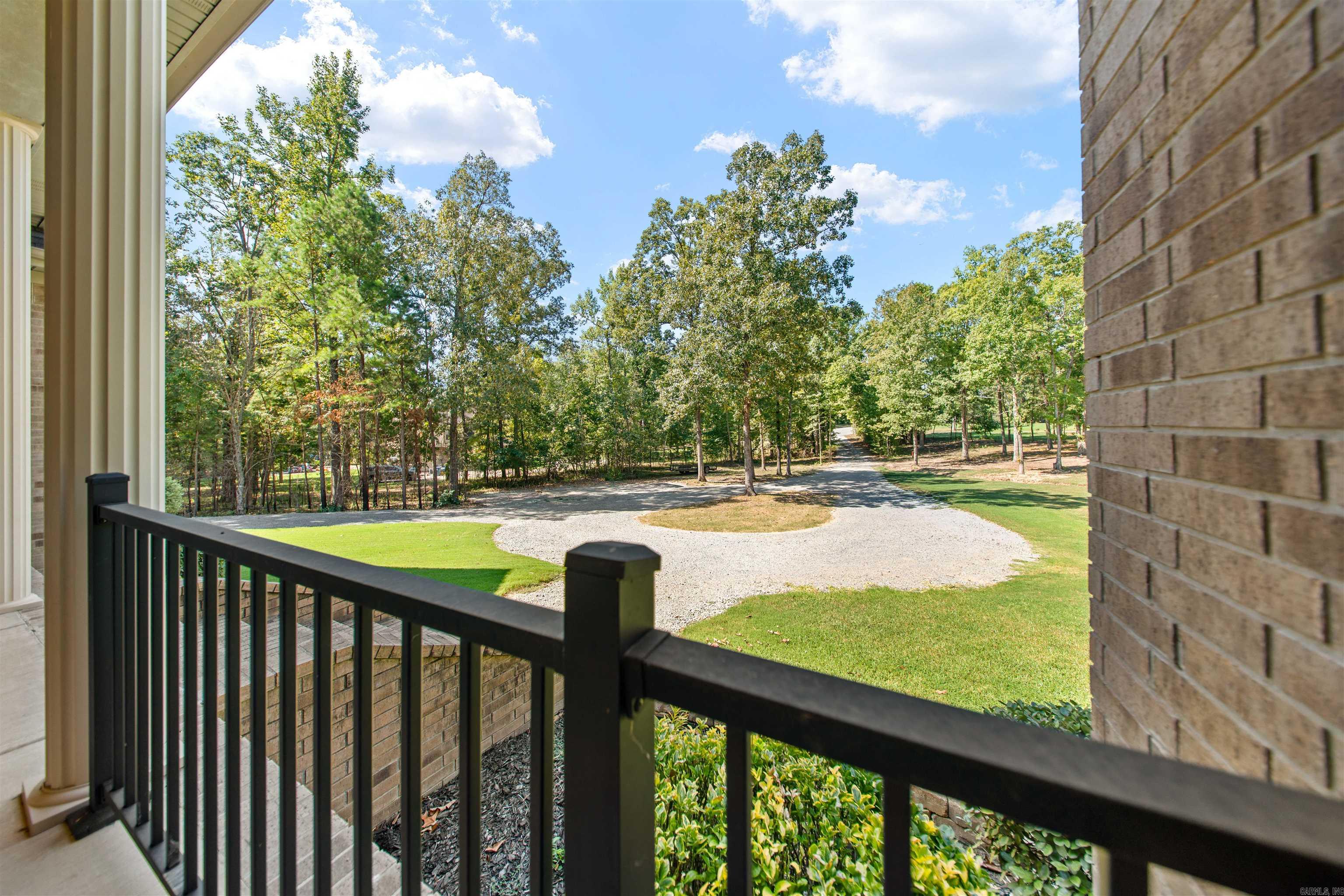 234 E Ridgewood Drive Property Photo 4