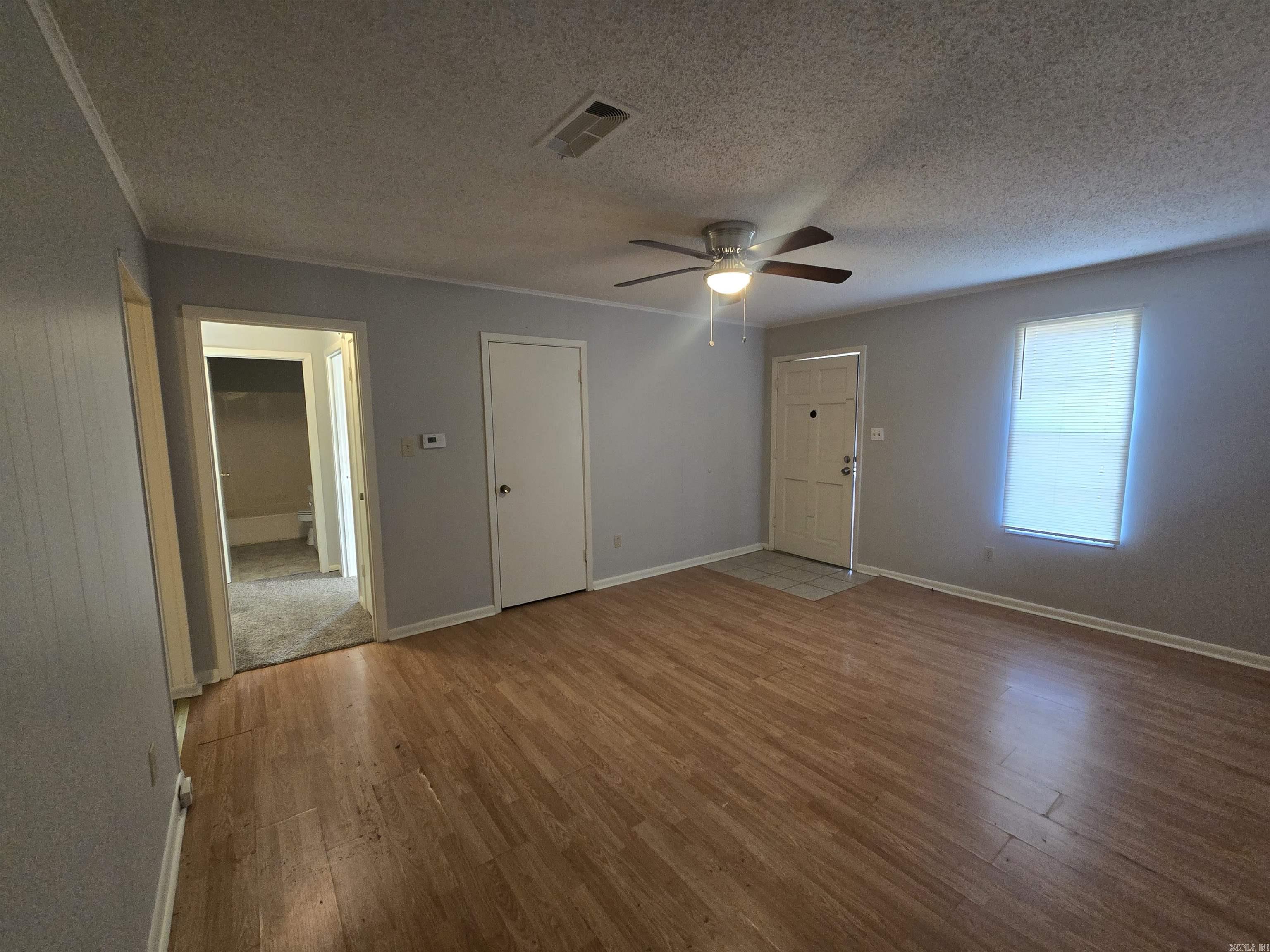 2204 Virginia Drive B Property Photo 2