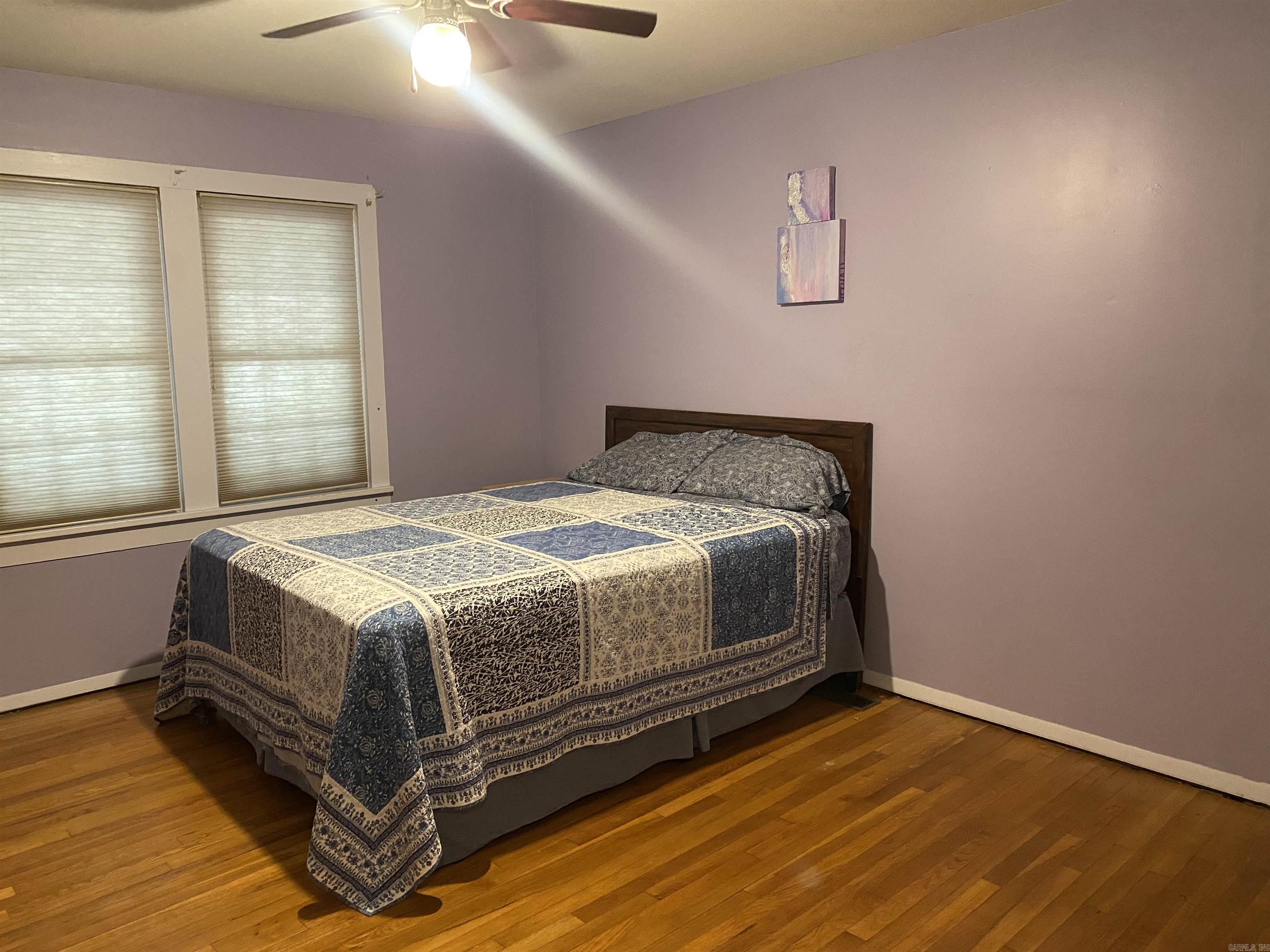 320 S George Street Property Photo 15