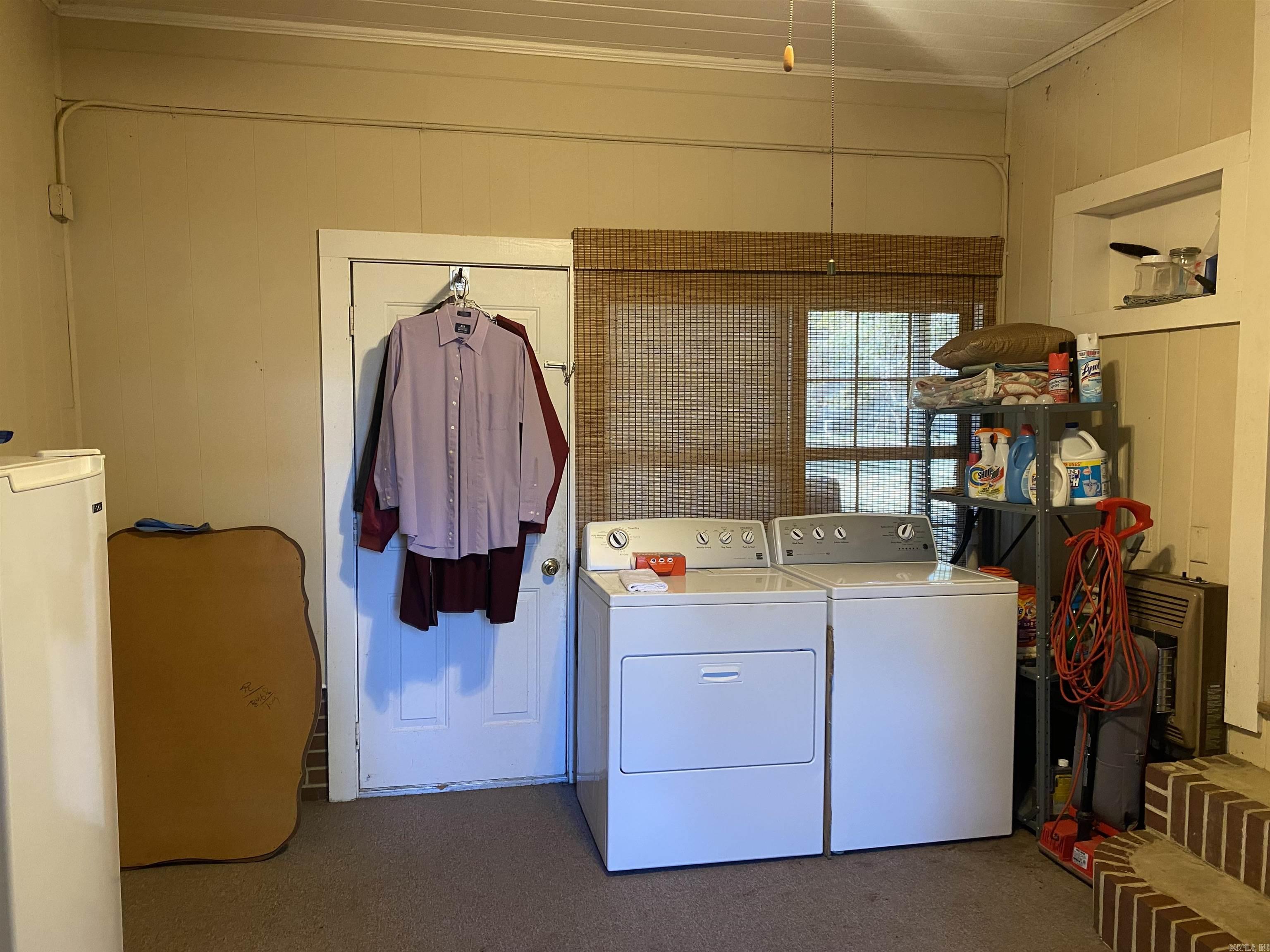 320 S George Street Property Photo 18