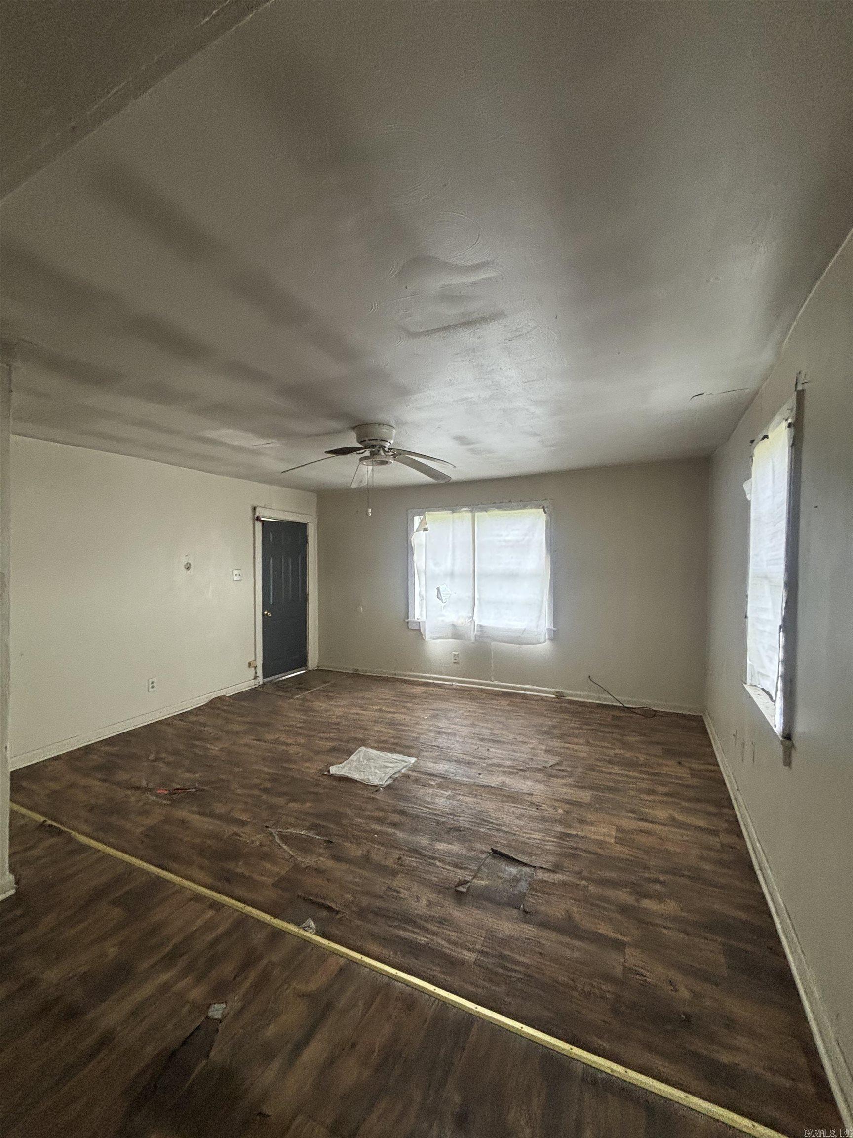 2701 W Pullen Property Photo 3