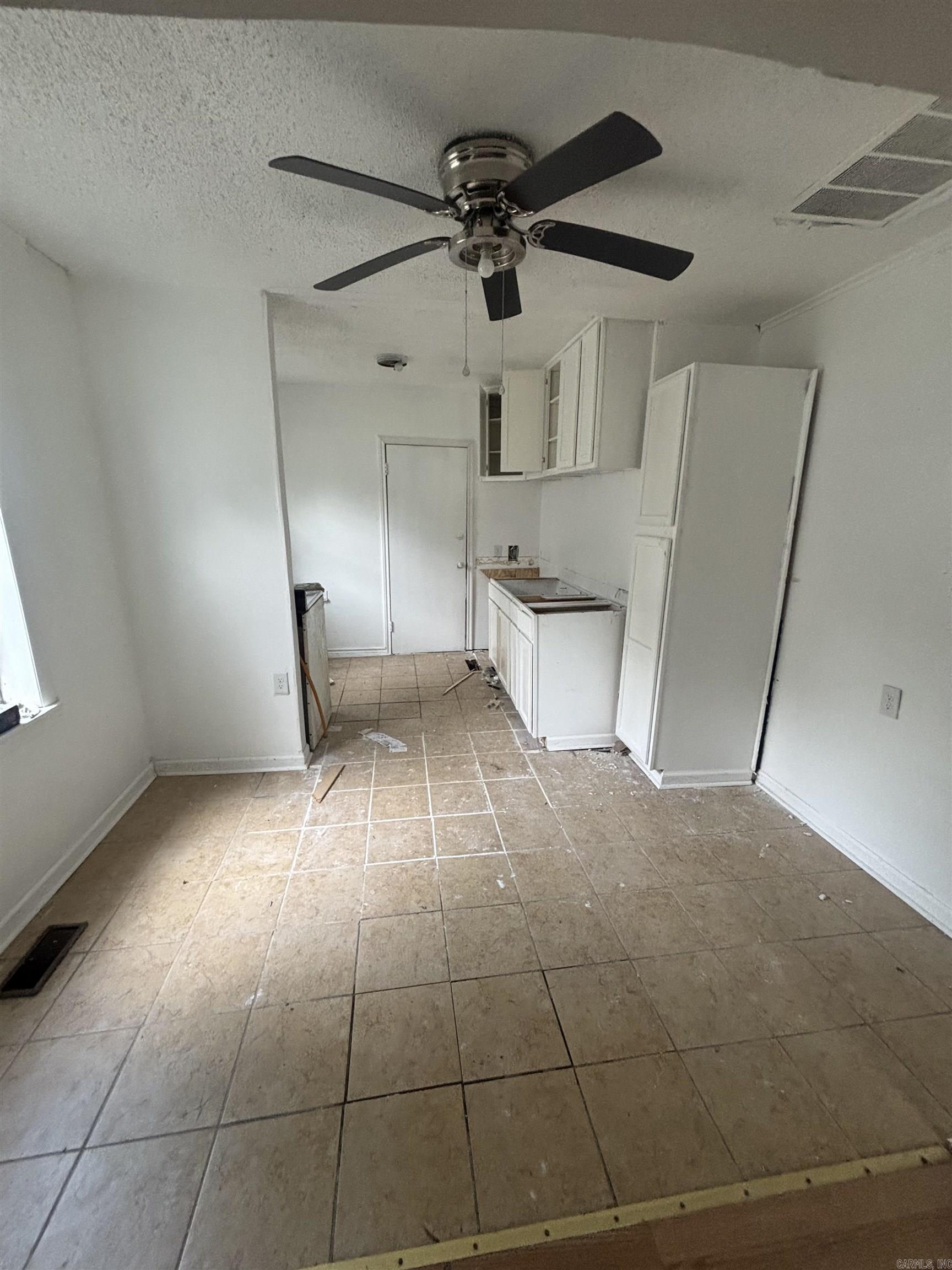 1901 W 29 Property Photo 5