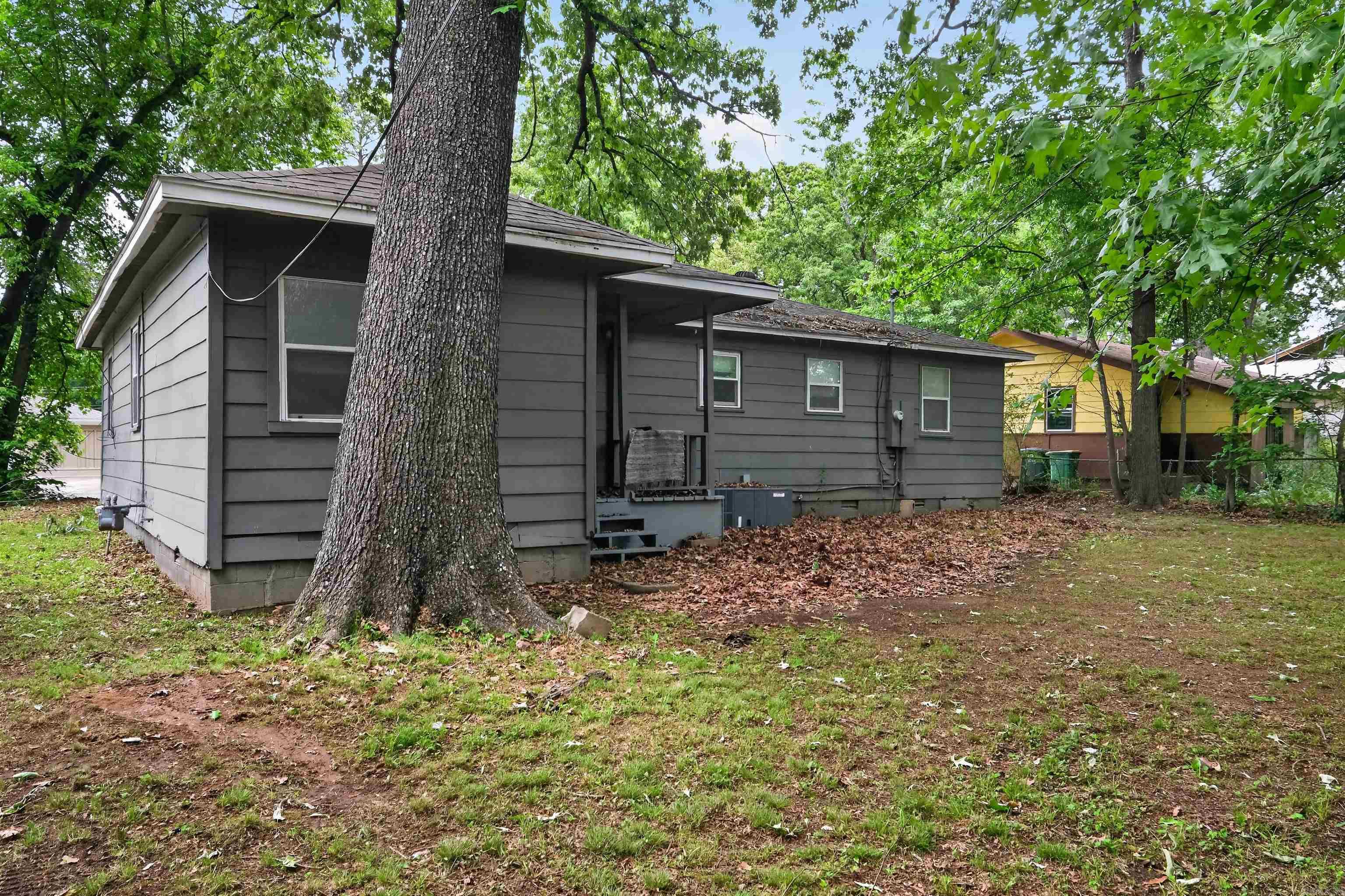 7719 Bradley Drive Property Photo 6