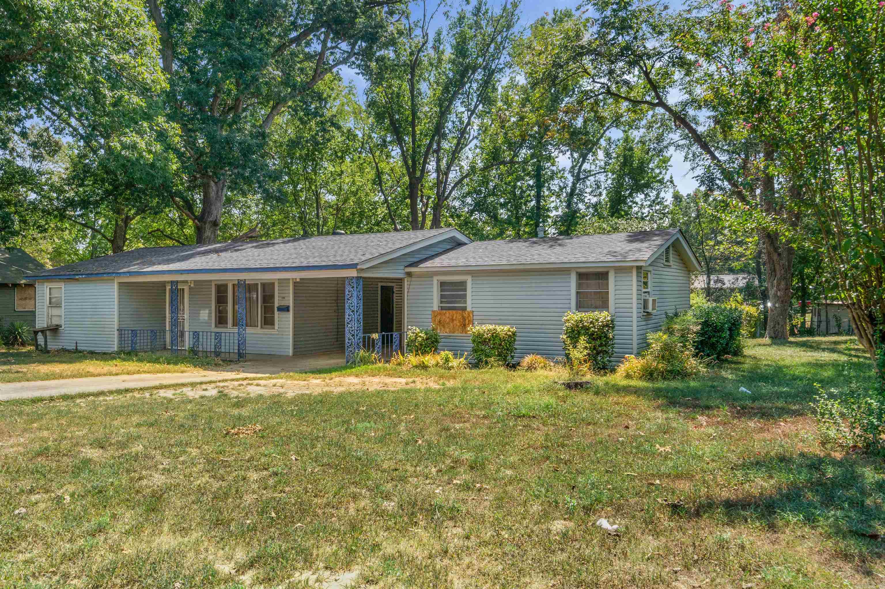 5011 W 55th Street Property Photo 4