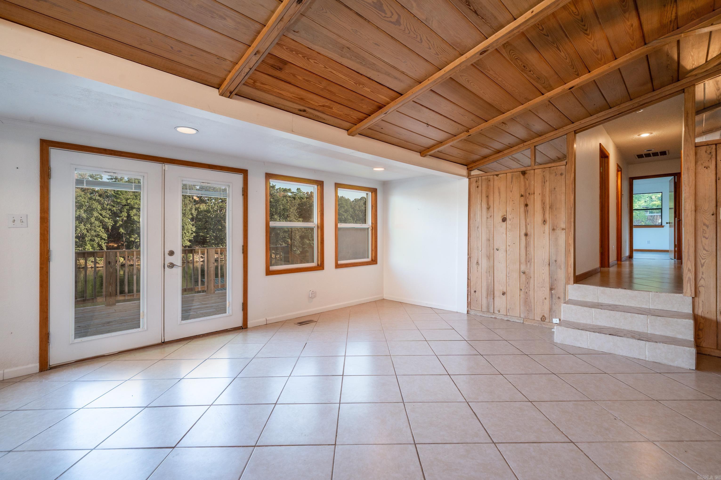 1208 Twin Points Road Property Photo 12