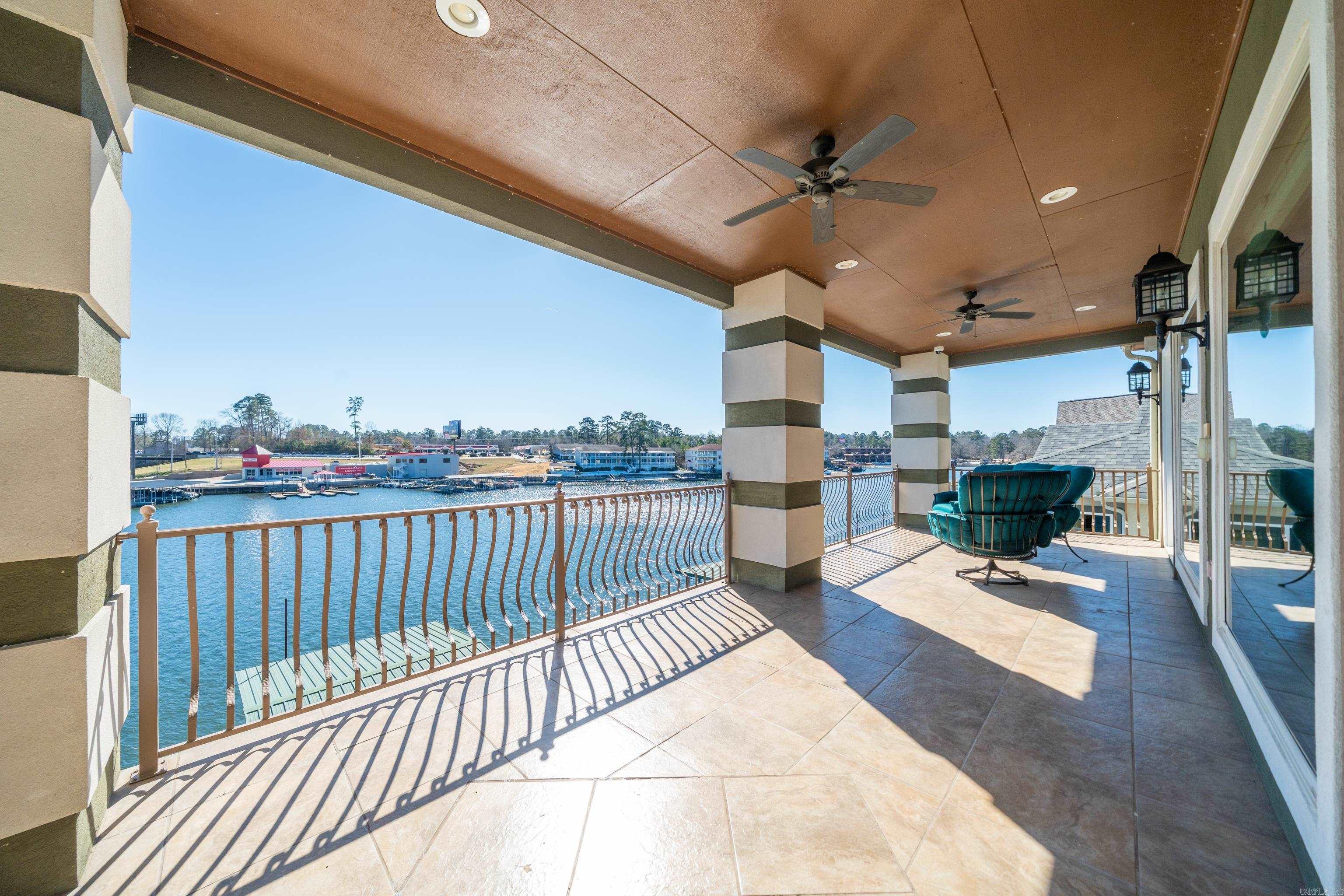 347 Paradise Pt Property Photo 16