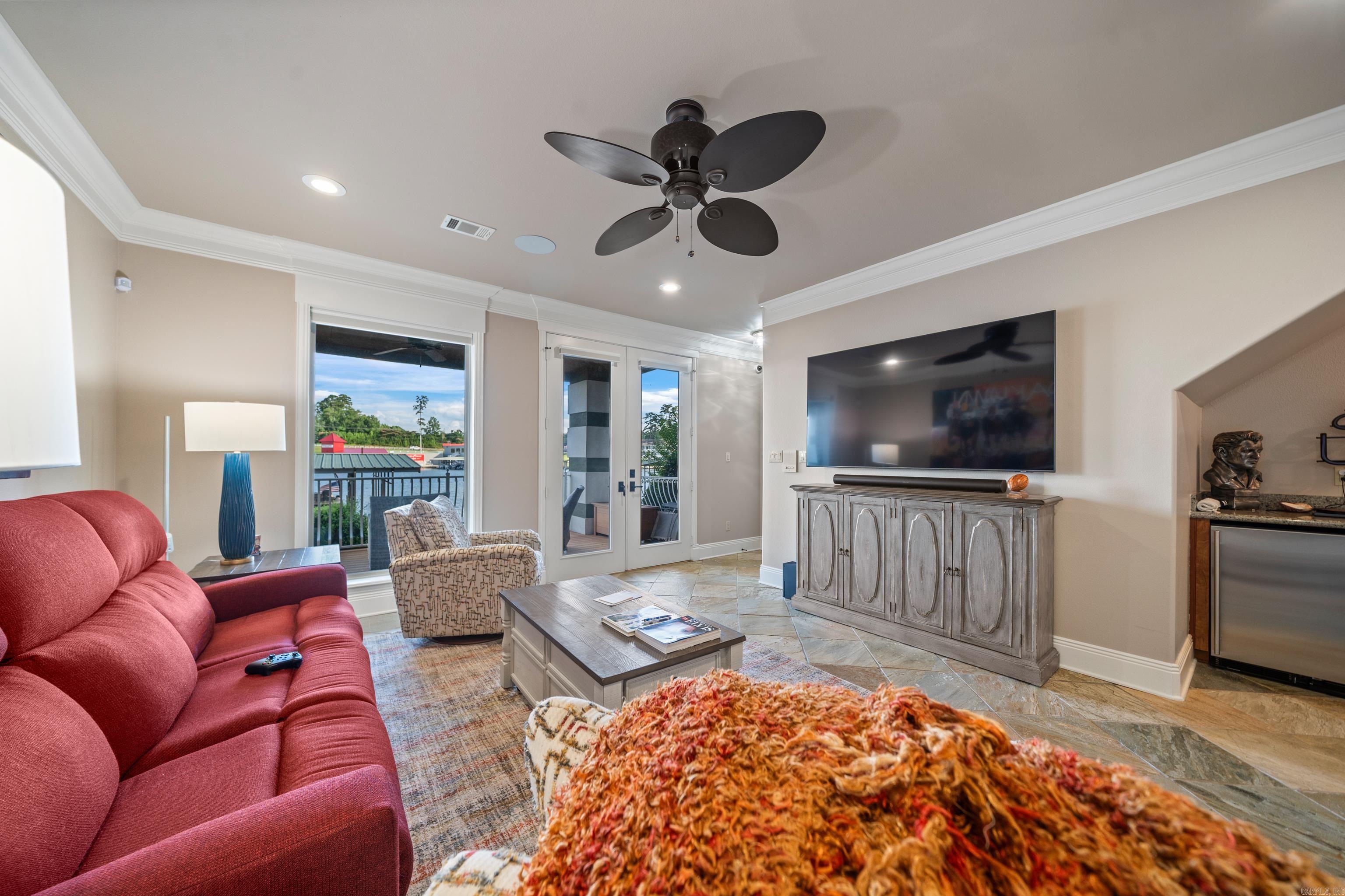 347 Paradise Pt Property Photo 39