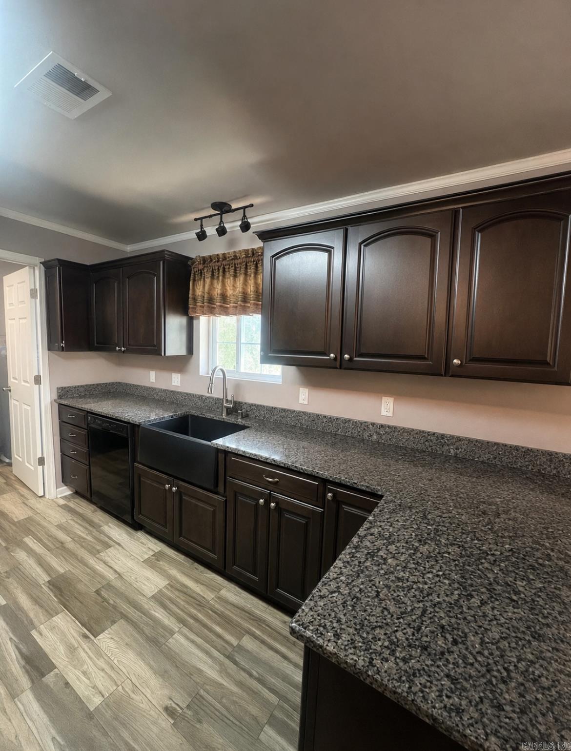 116 Oakland Hills Terrace Property Photo 3