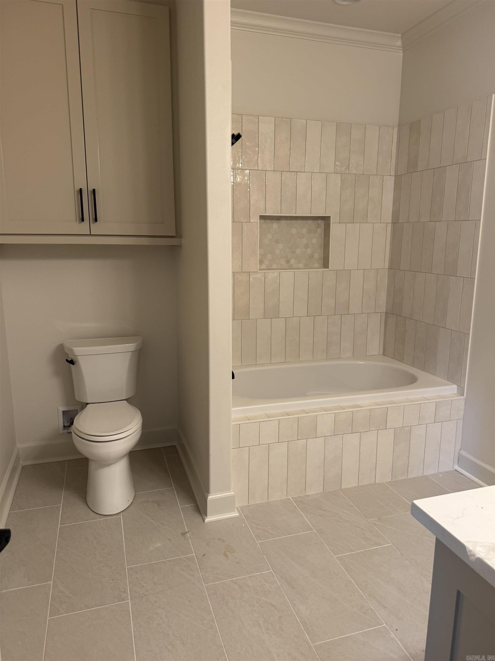 31 Epernay Circle Property Photo 8