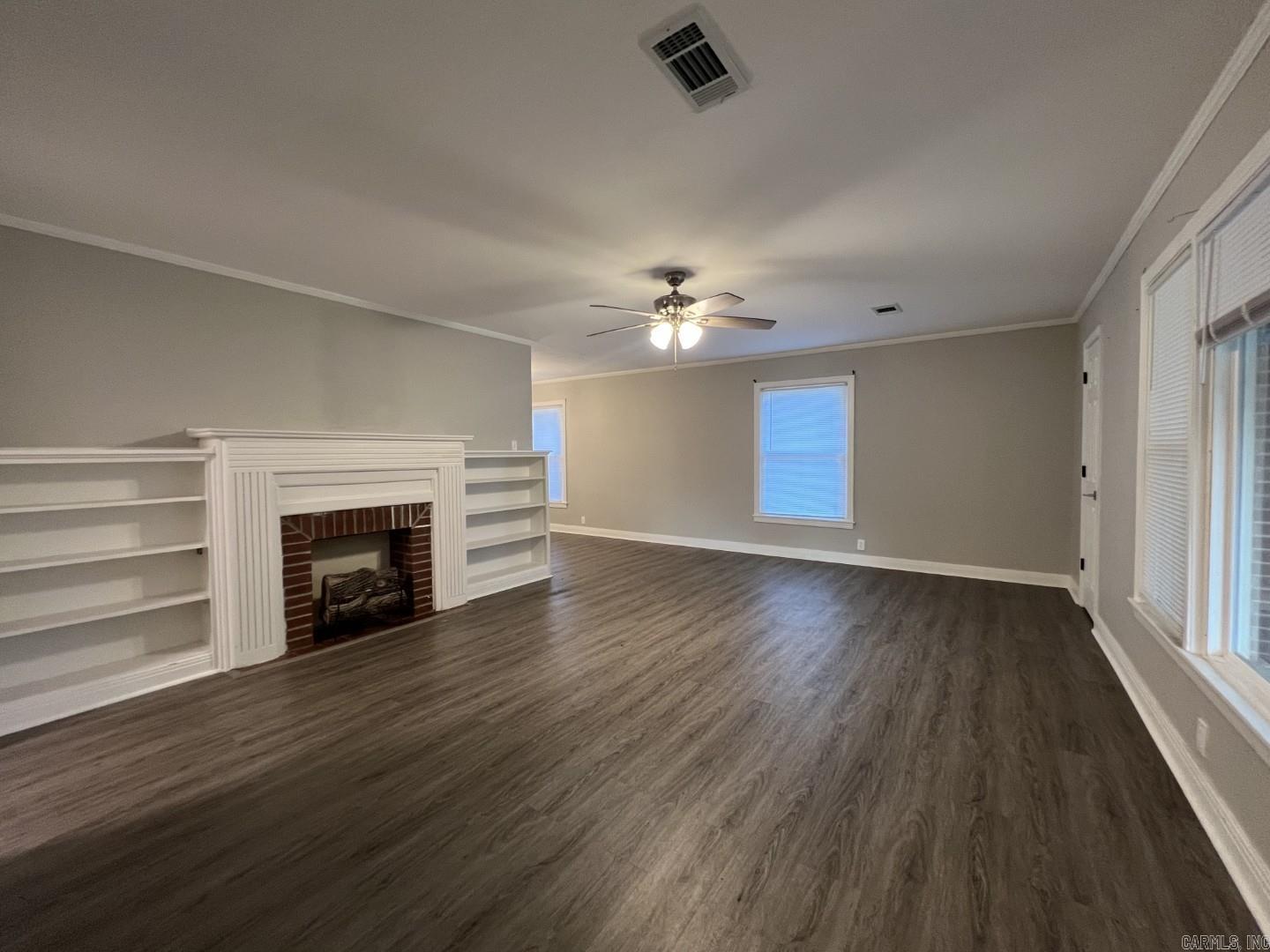 725 Holden Avenue Property Photo 3