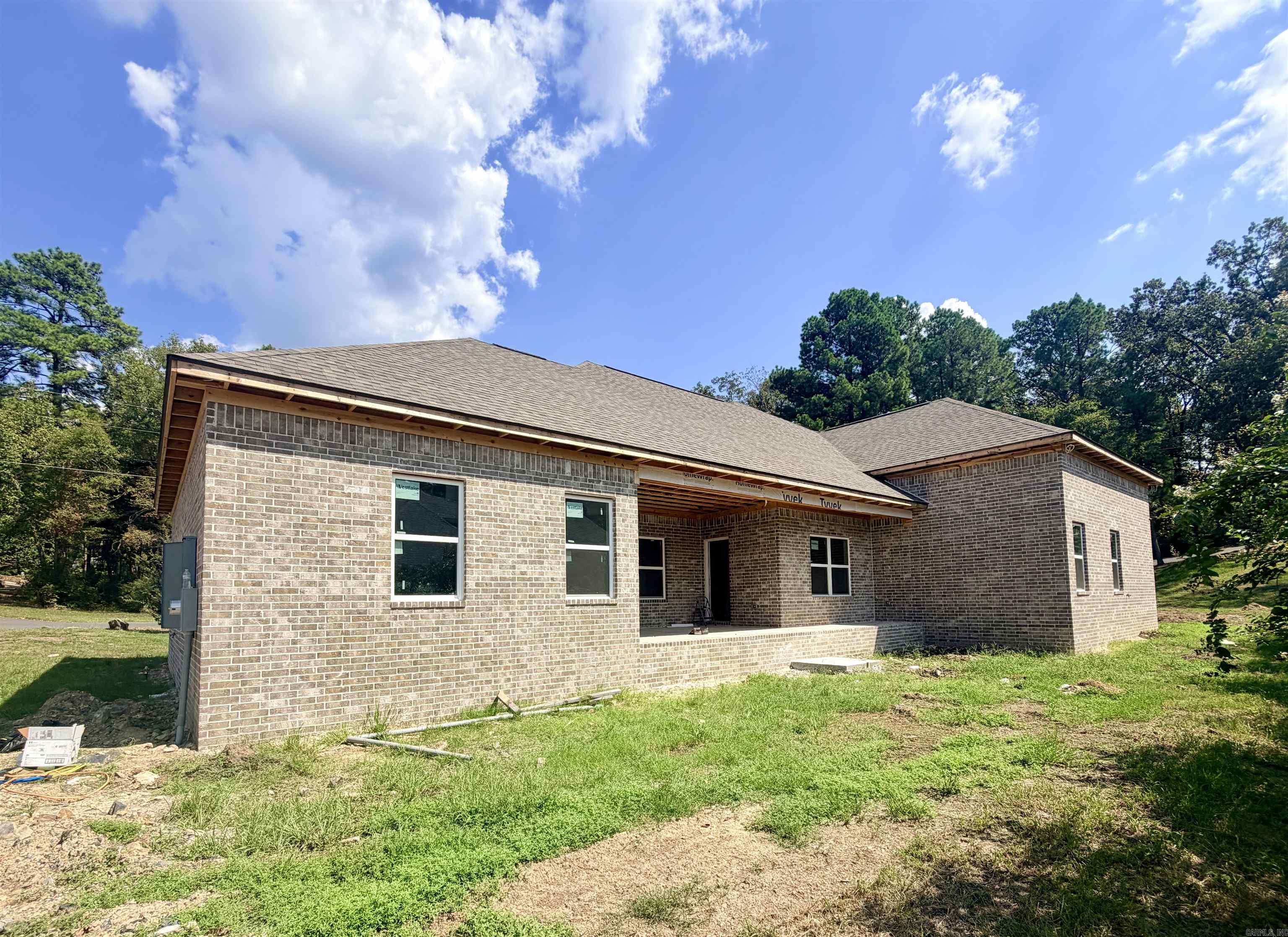 539 Long Island Dr Property Photo 4