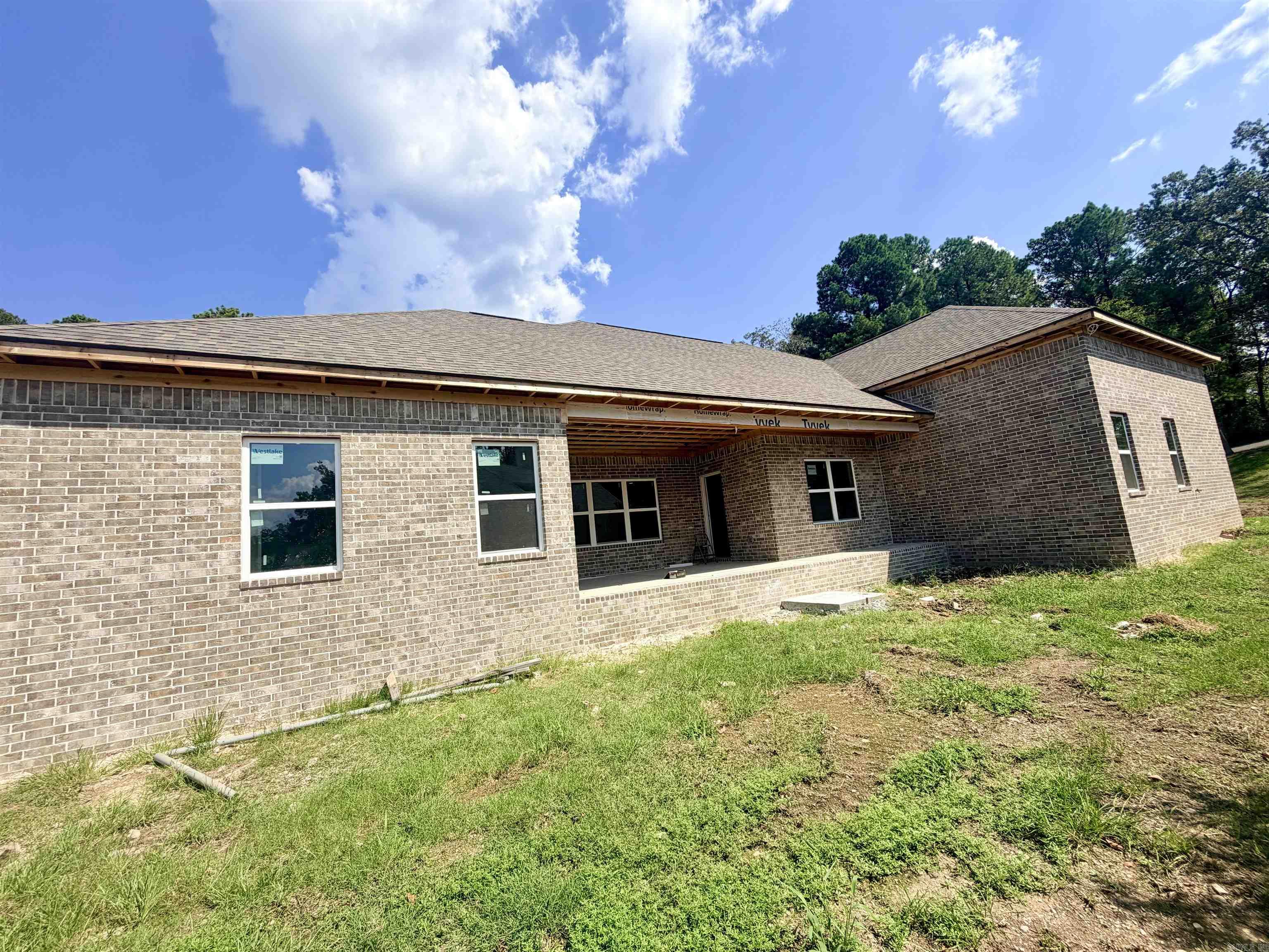 539 Long Island Dr Property Photo 5