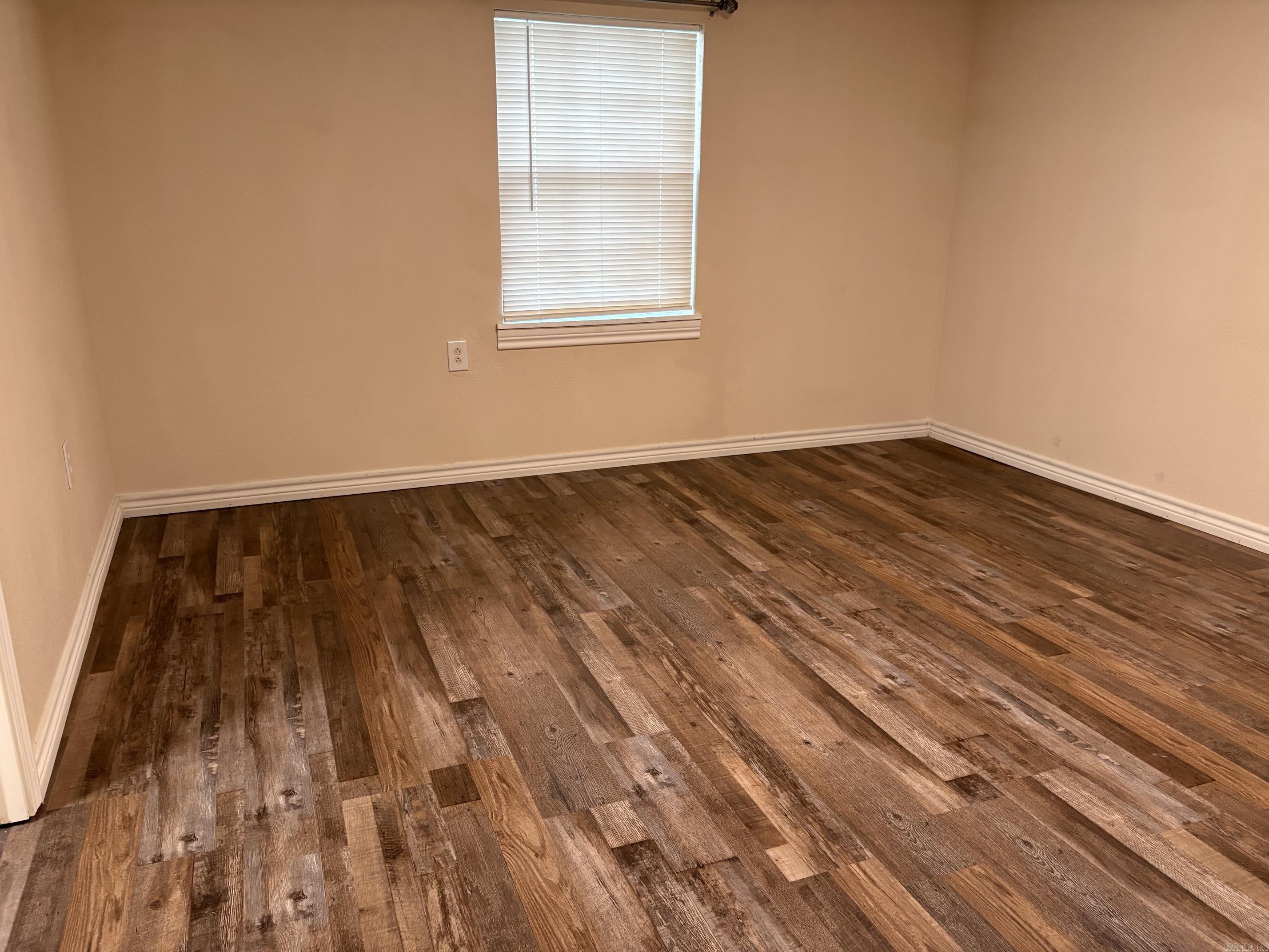 612 W Woodruff Avenue Property Photo 5