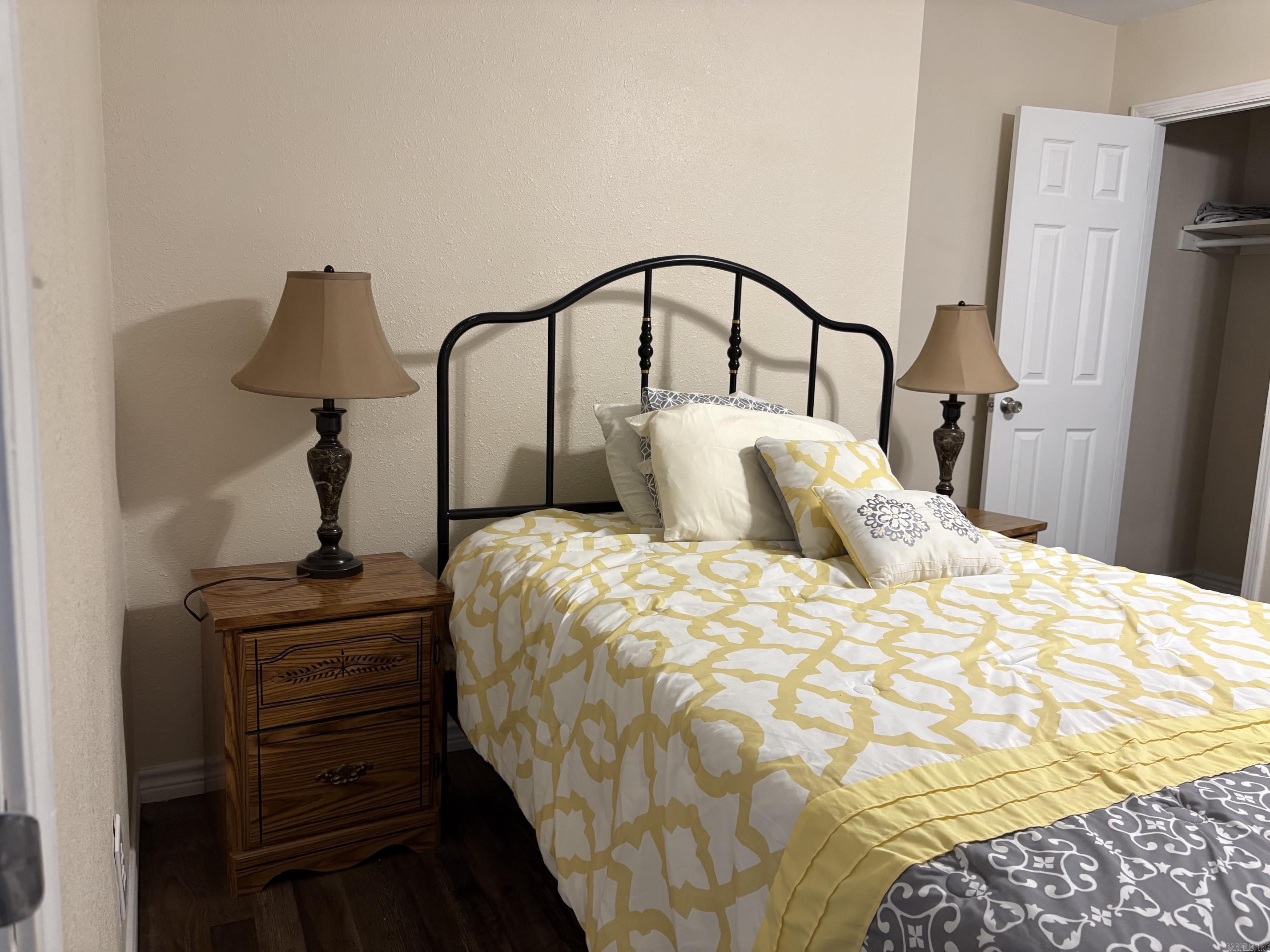 612 W Woodruff Avenue Property Photo 9