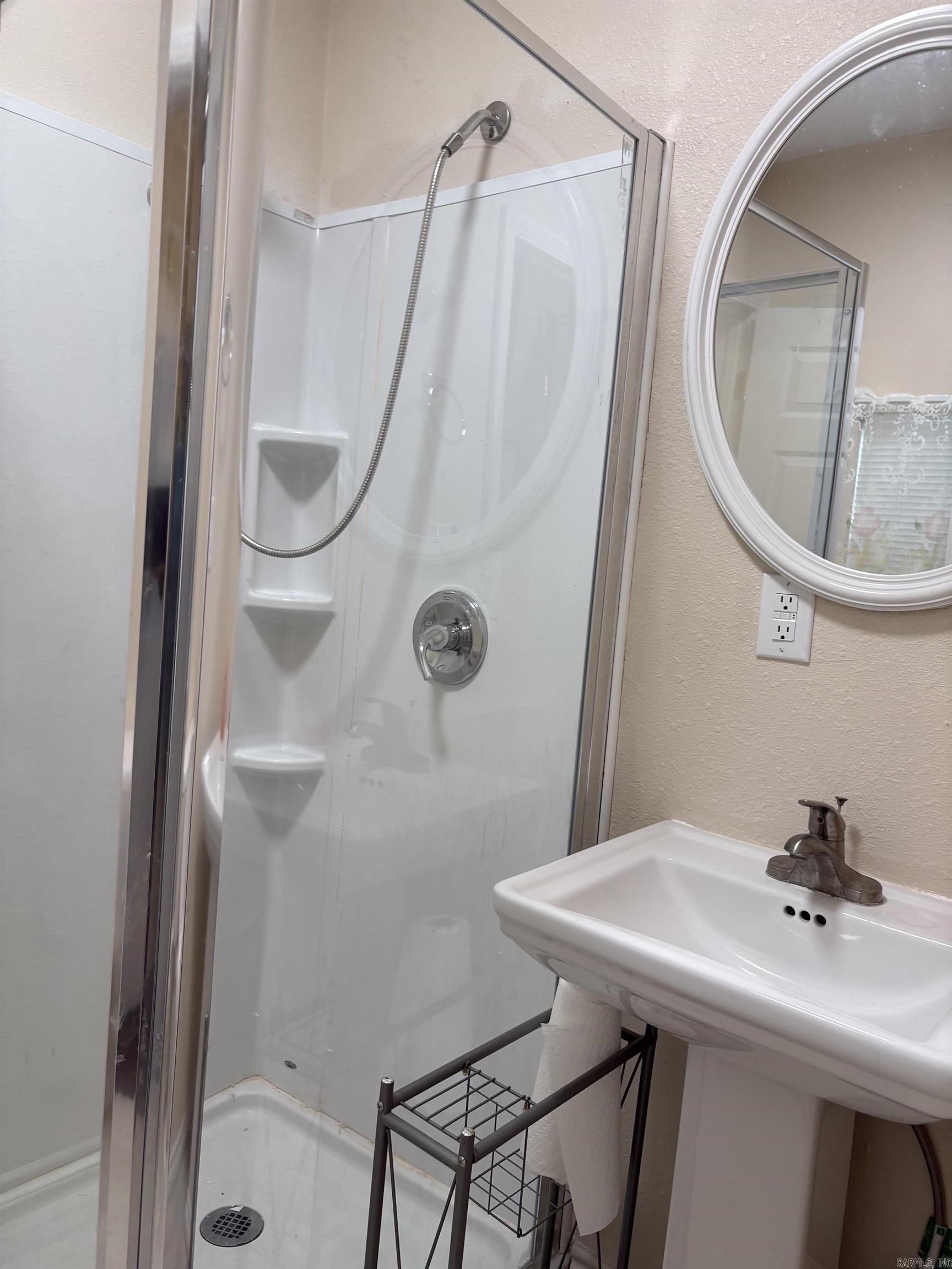 612 W Woodruff Avenue Property Photo 12