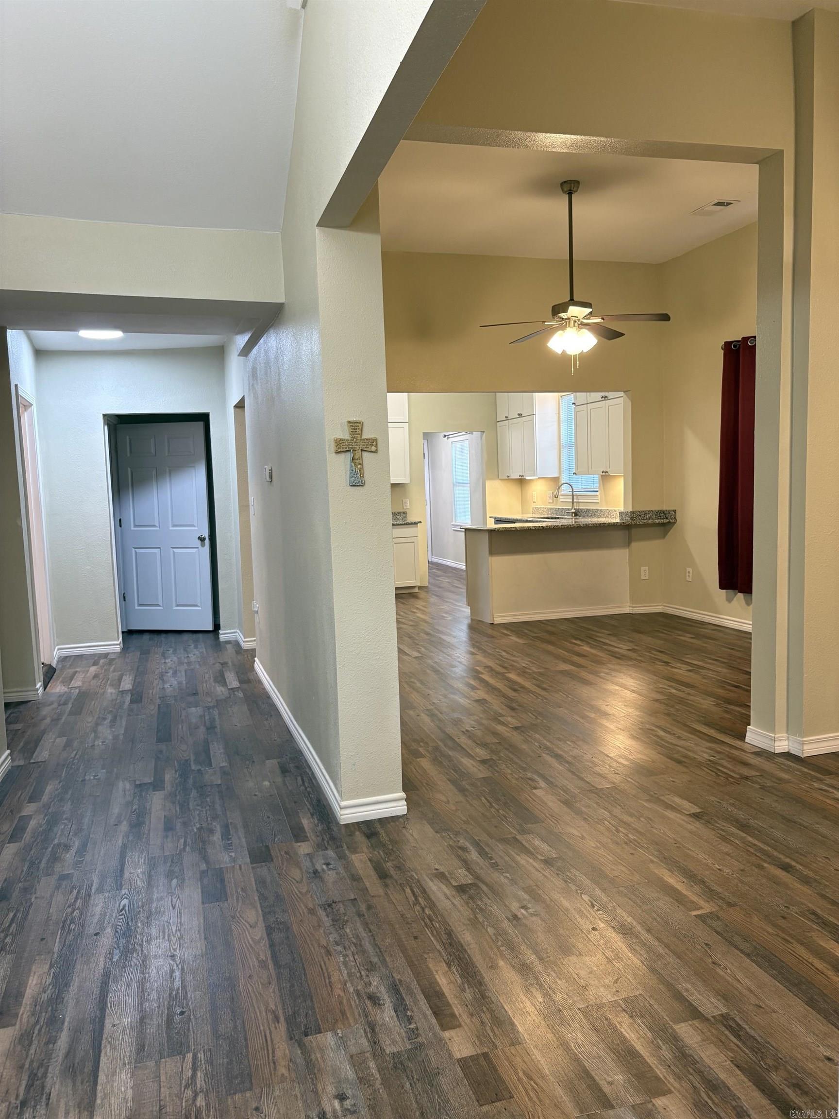 612 W Woodruff Avenue Property Photo 15