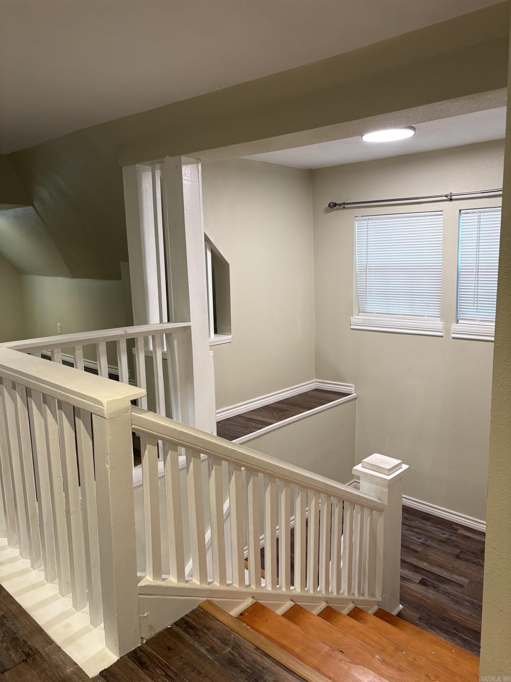 612 W Woodruff Avenue Property Photo 25