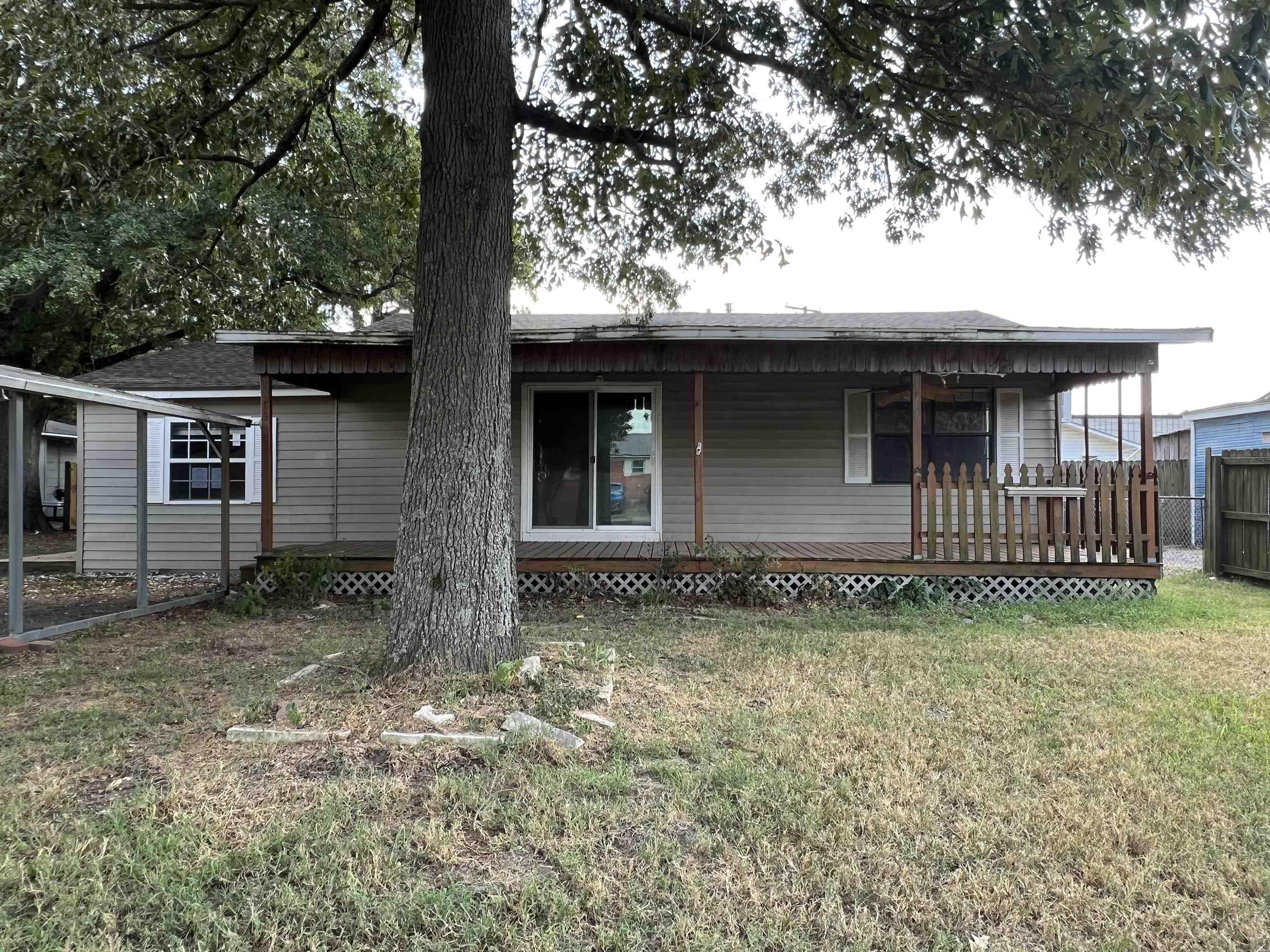 1109 Eastwood Street Property Photo 1