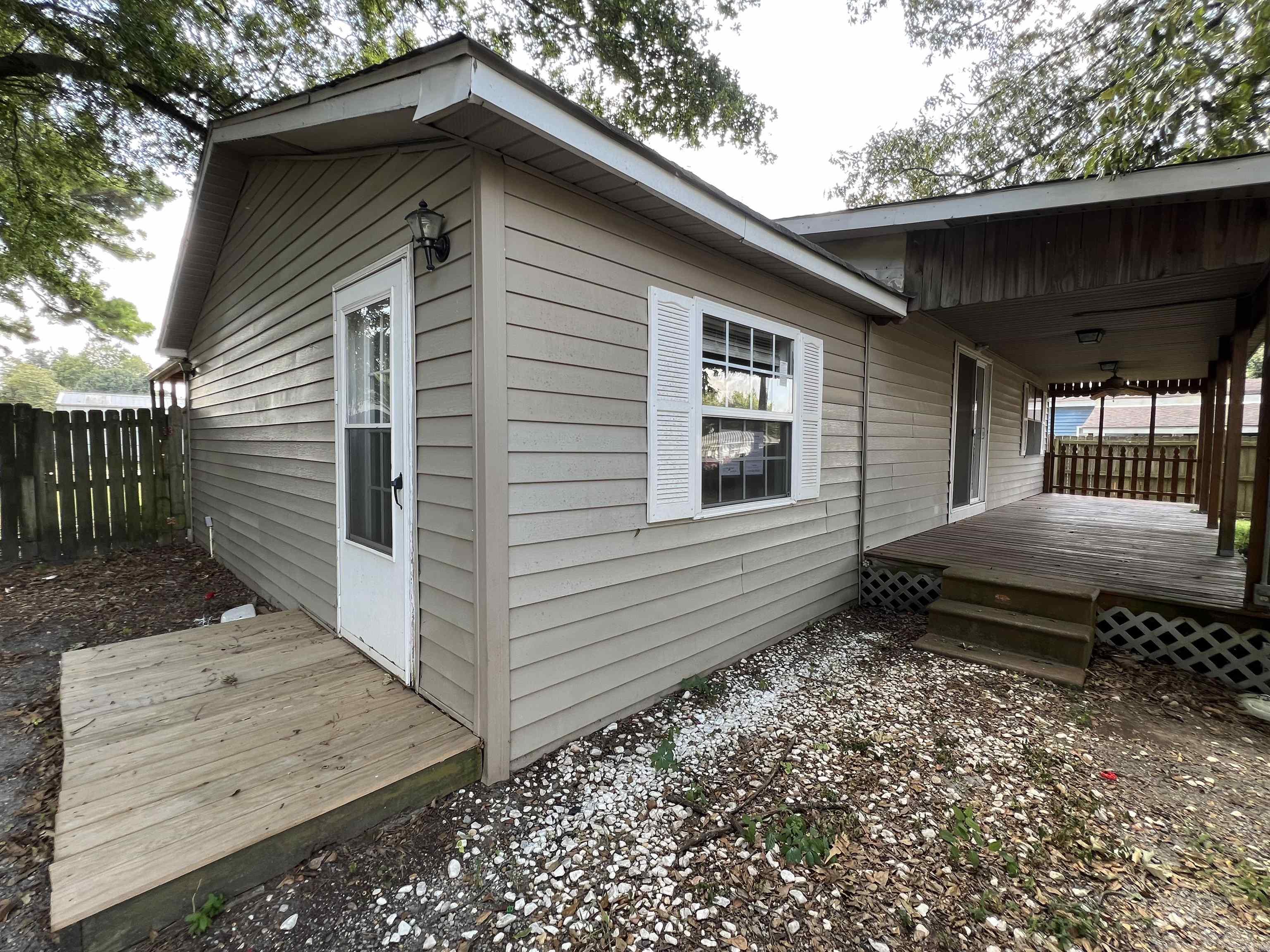 1109 Eastwood Street Property Photo 16