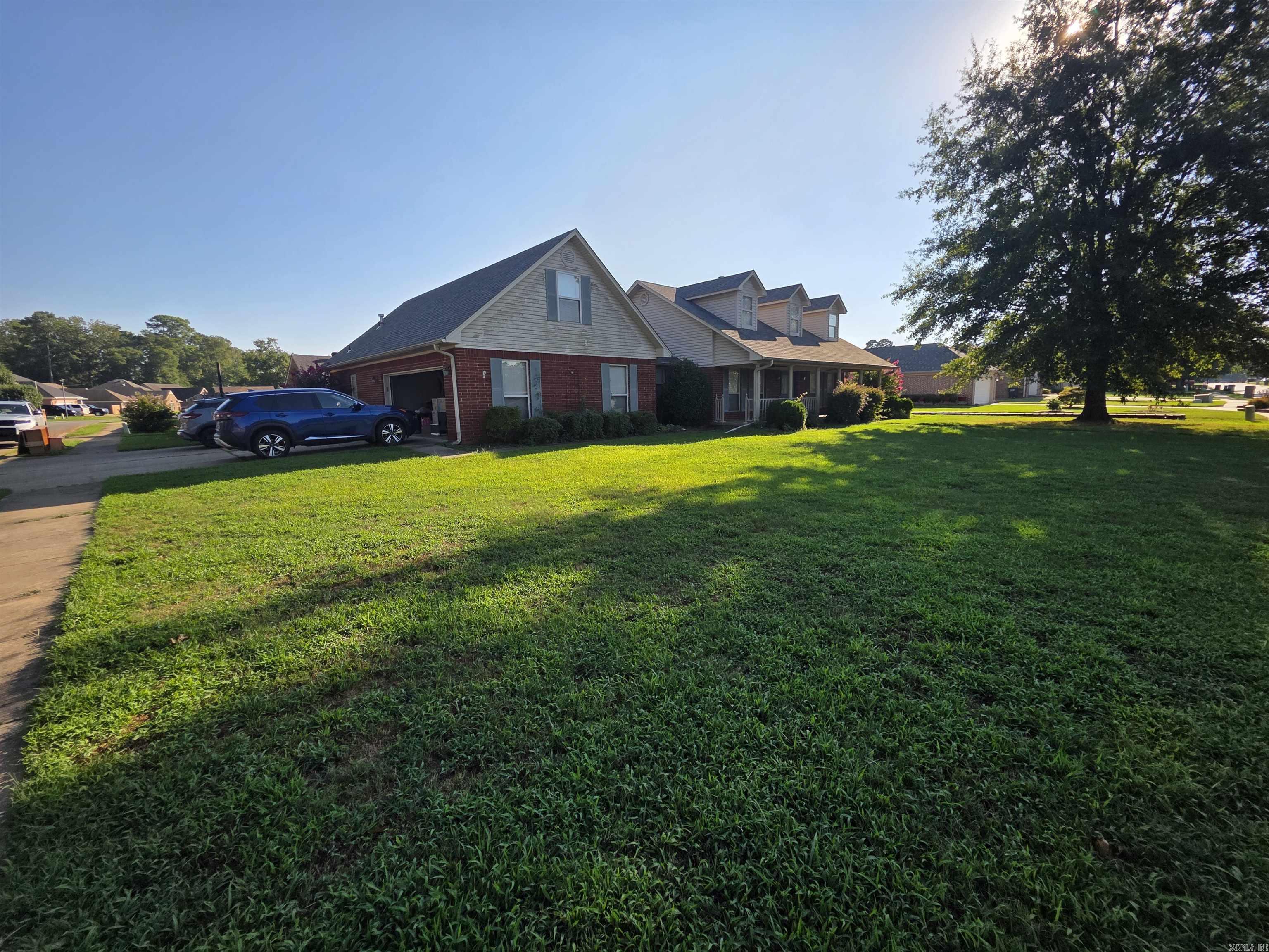 1117 Colonial Drive Property Photo 1