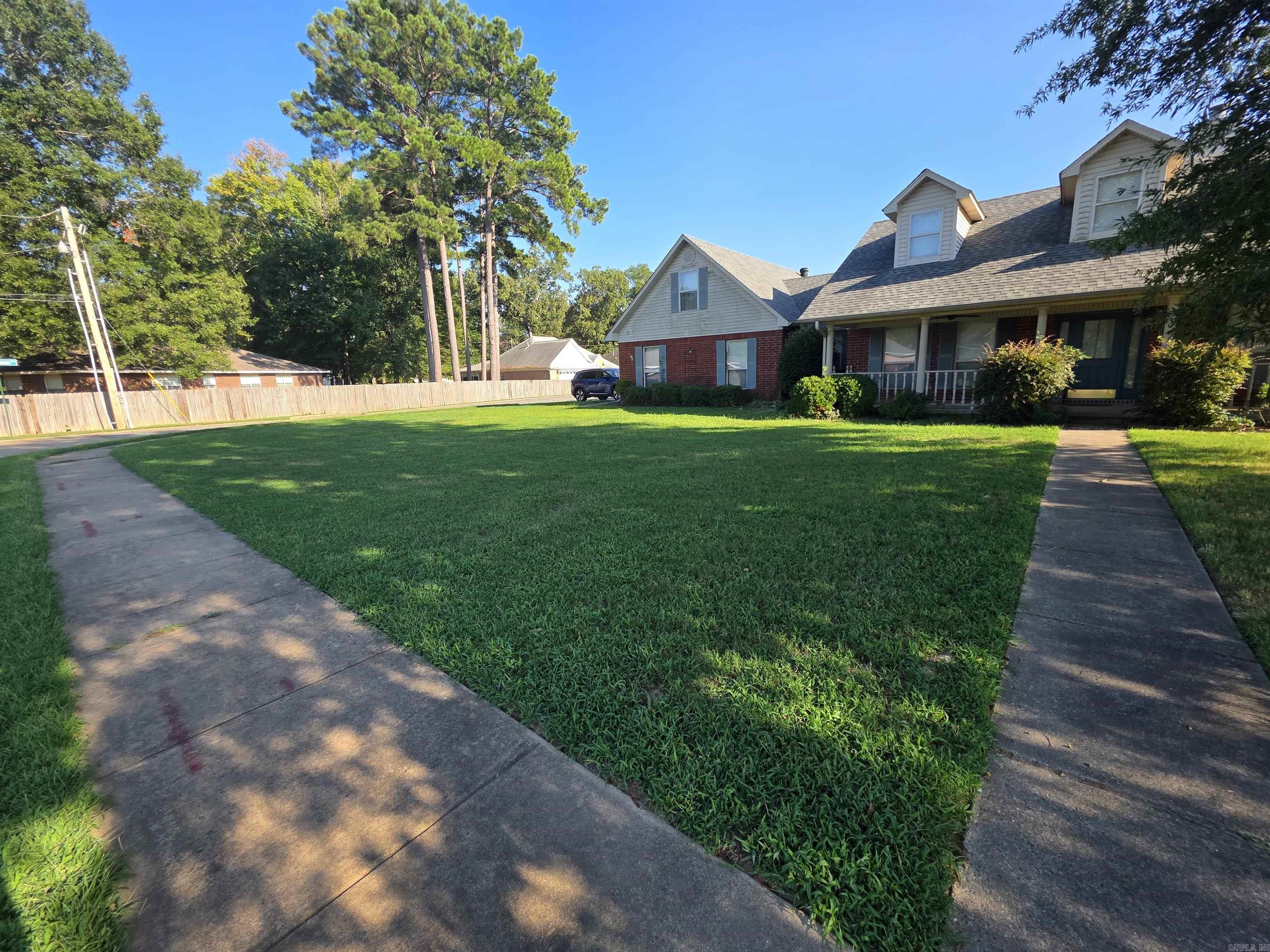 1117 Colonial Drive Property Photo 3