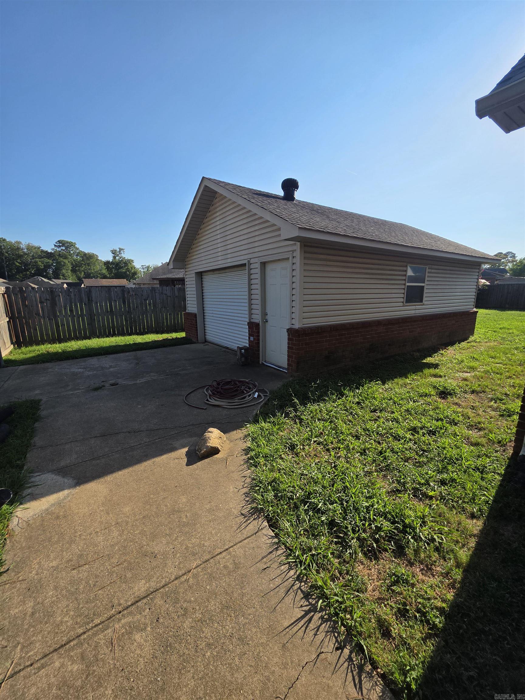 1117 Colonial Drive Property Photo 7