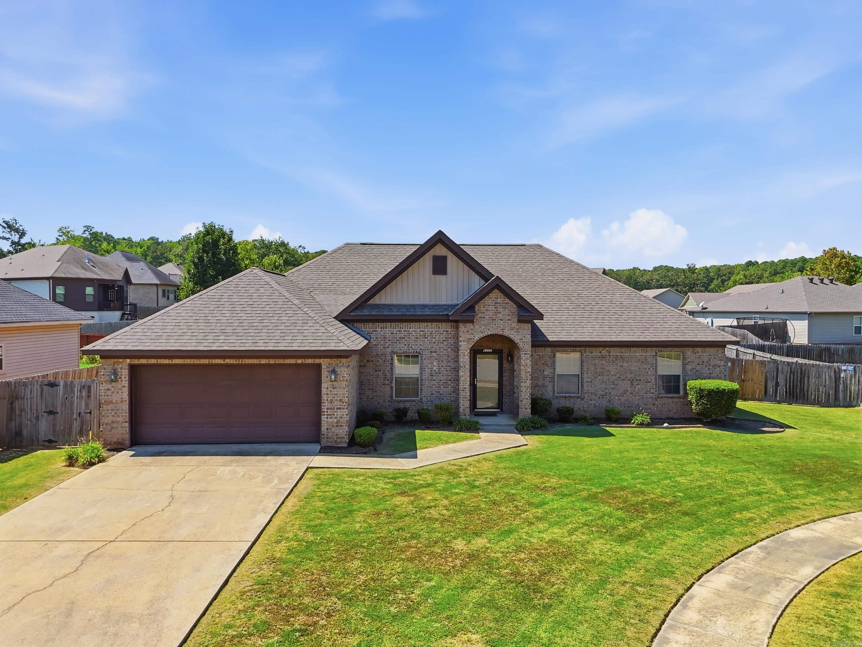 5502 Glenn Cove Property Photo 1