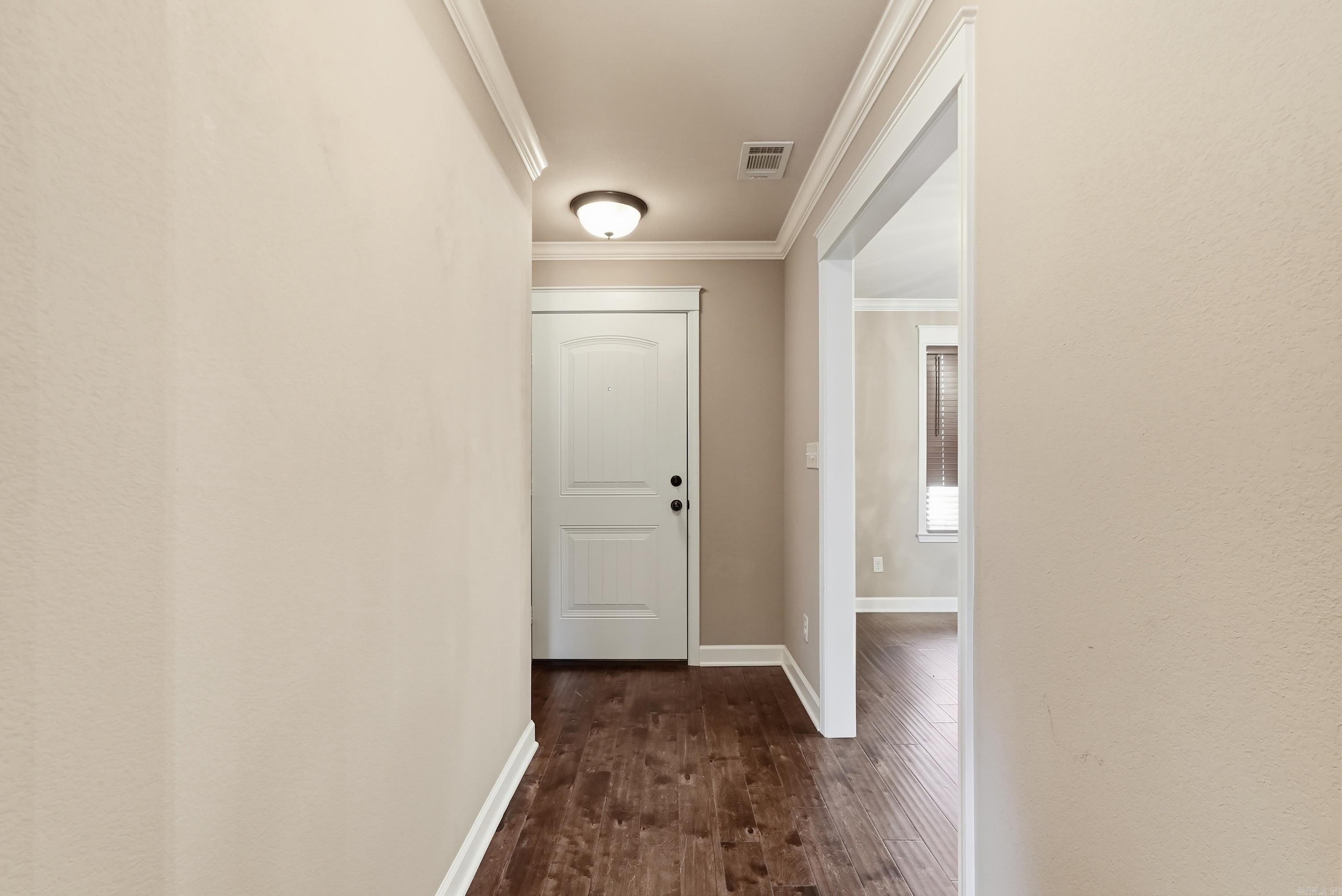 5502 Glenn Cove Property Photo 3