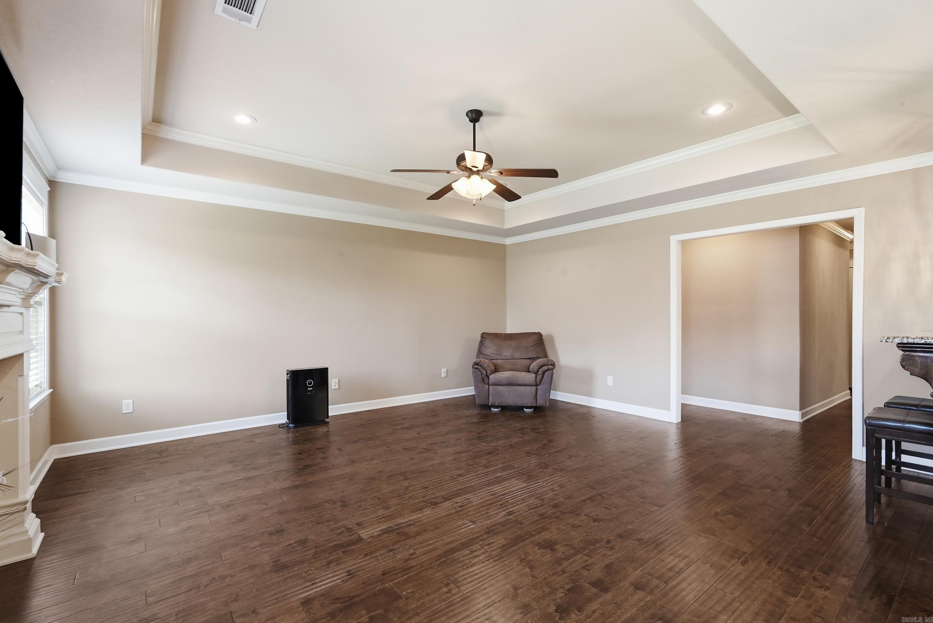 5502 Glenn Cove Property Photo 8