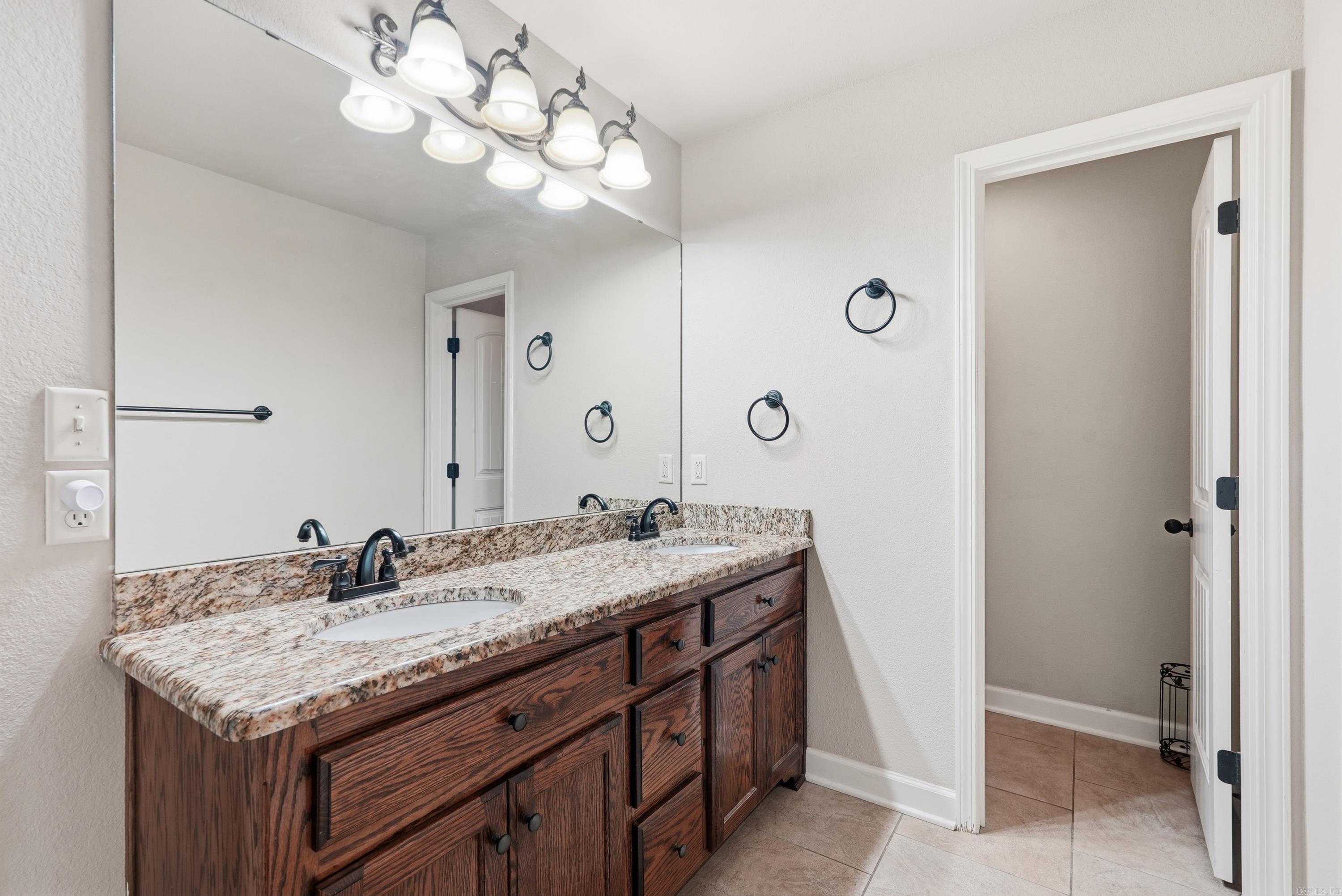 5502 Glenn Cove Property Photo 21
