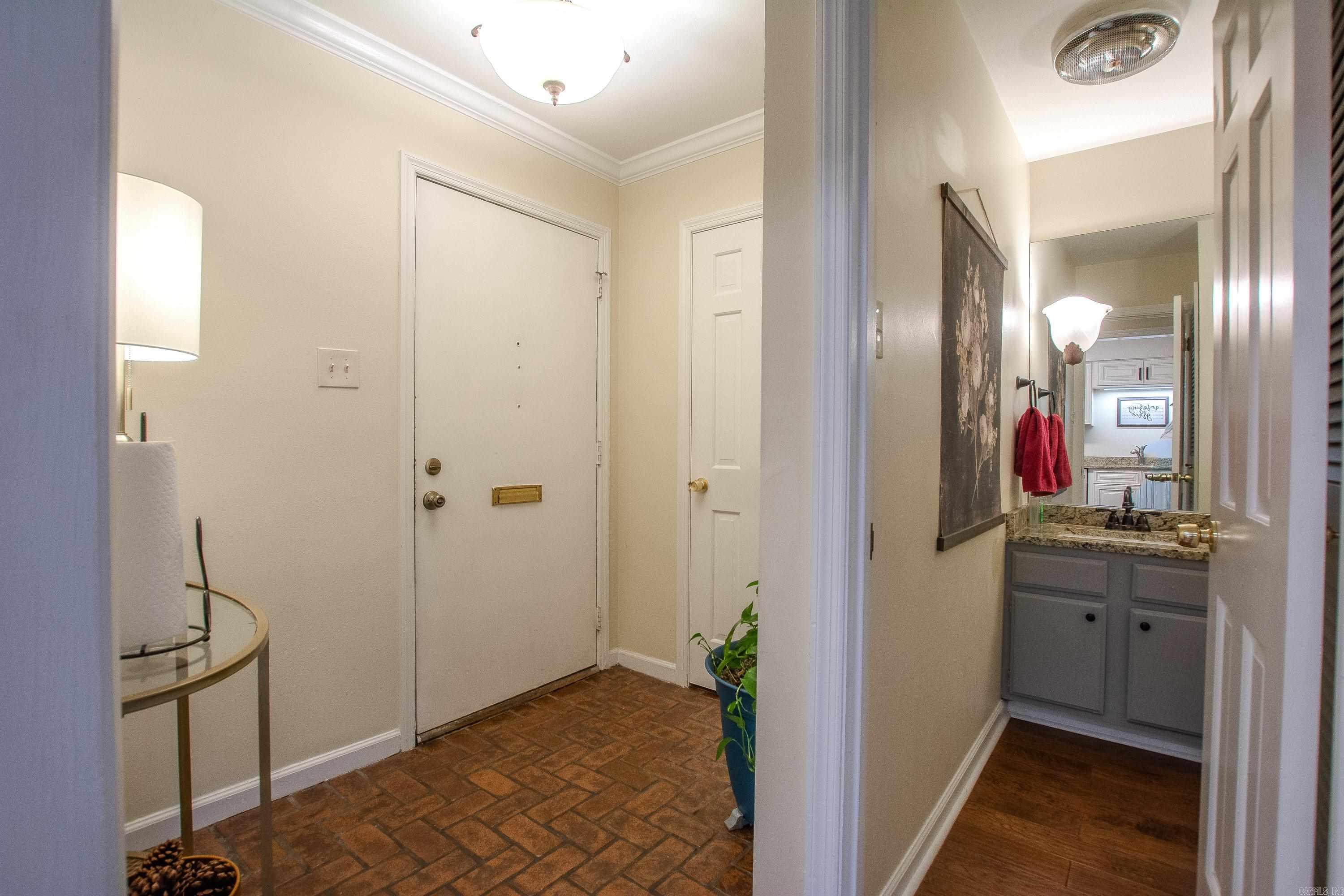 8 Kingsbridge Way Apt 8 Property Photo 10