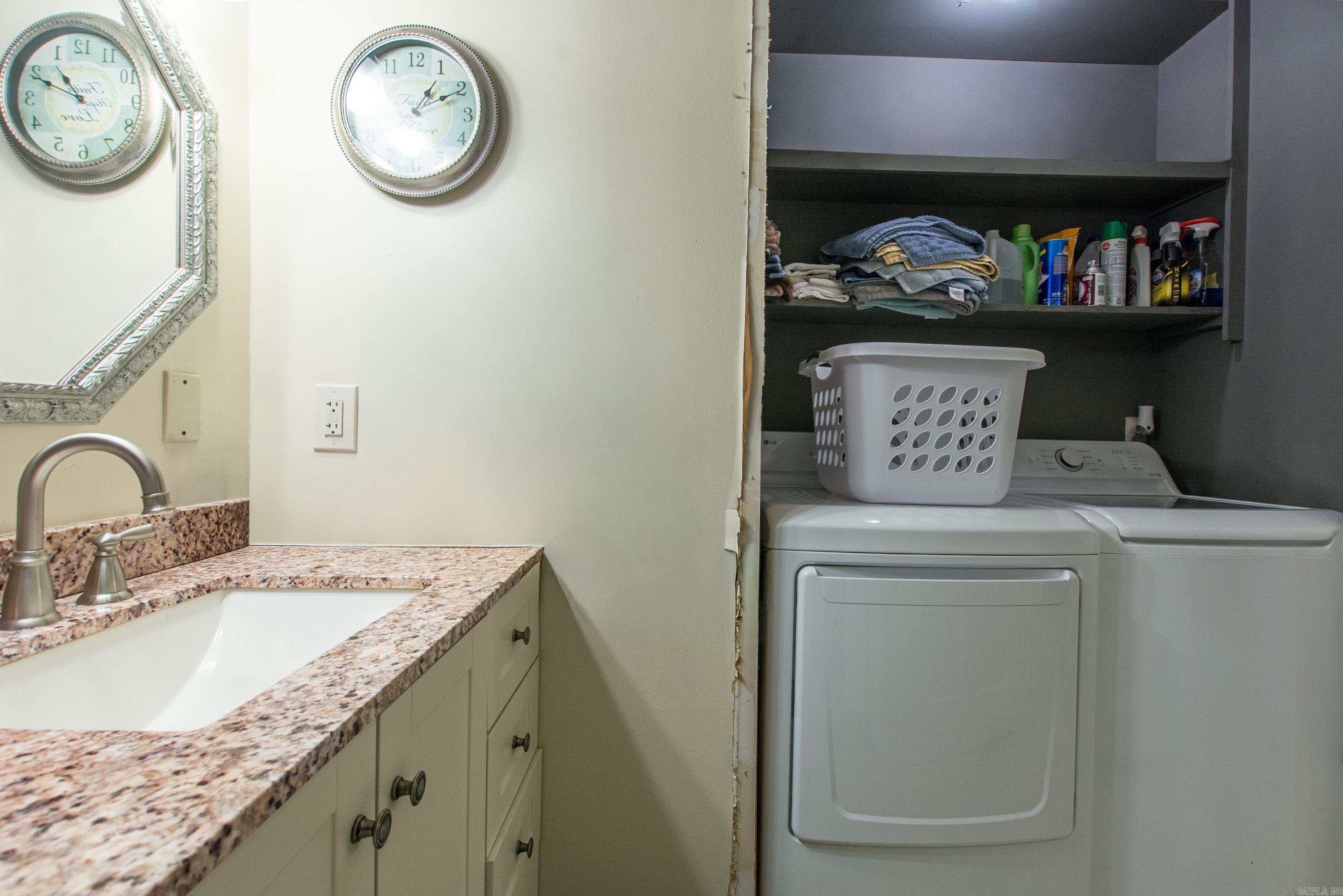 8 Kingsbridge Way Apt 8 Property Photo 24
