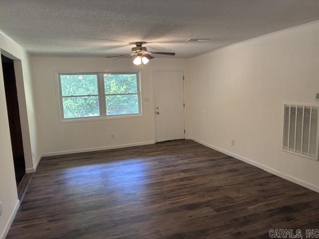 1807 H.f. Henson Drive Property Photo 3