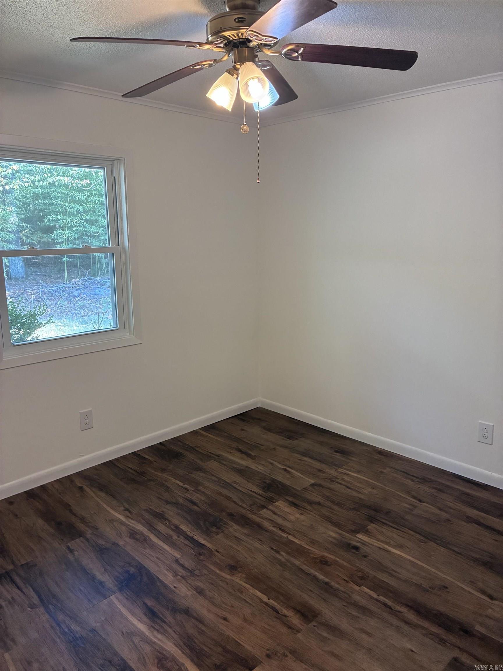 1807 H.f. Henson Drive Property Photo 5