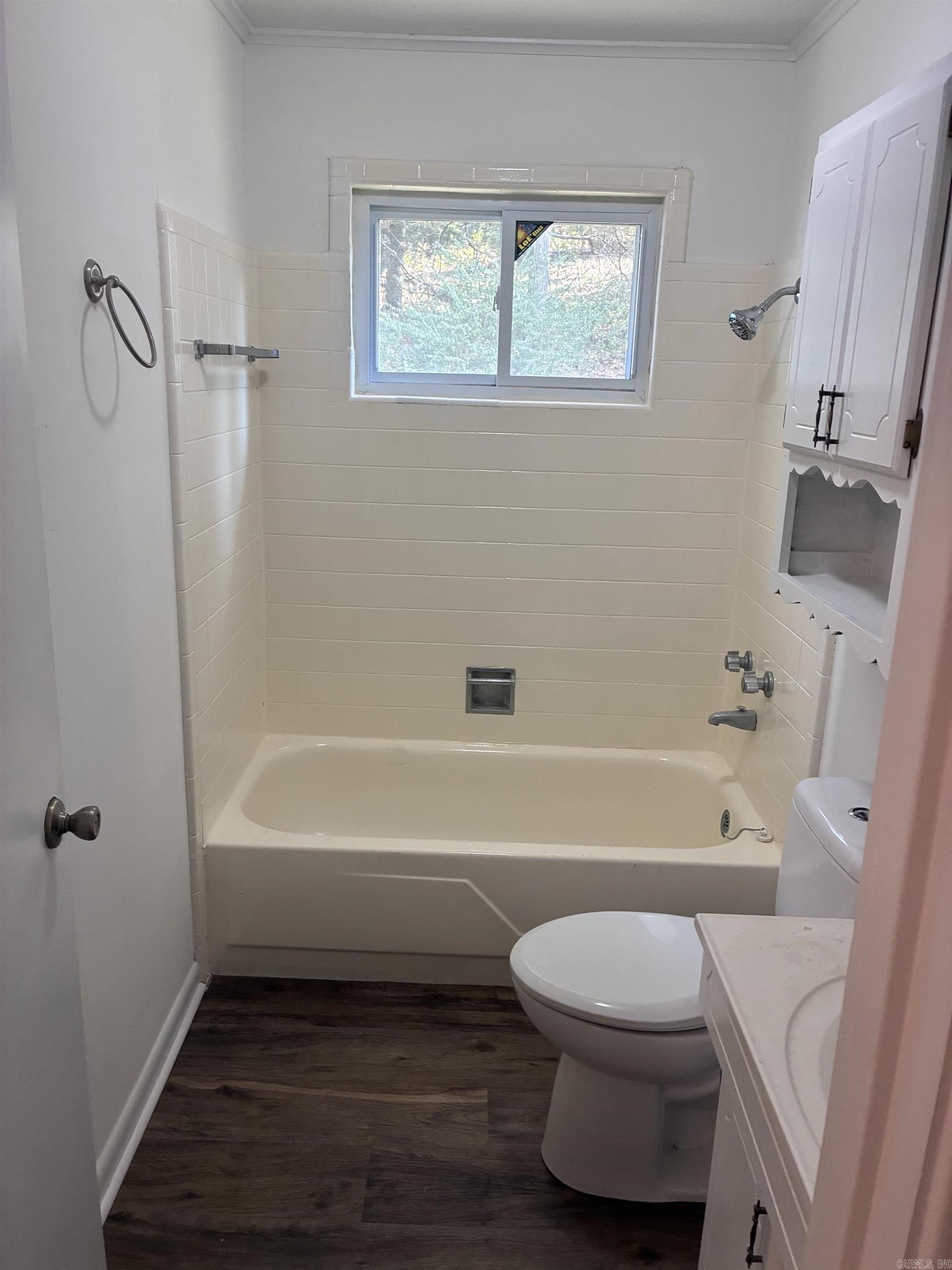 1807 H.f. Henson Drive Property Photo 10