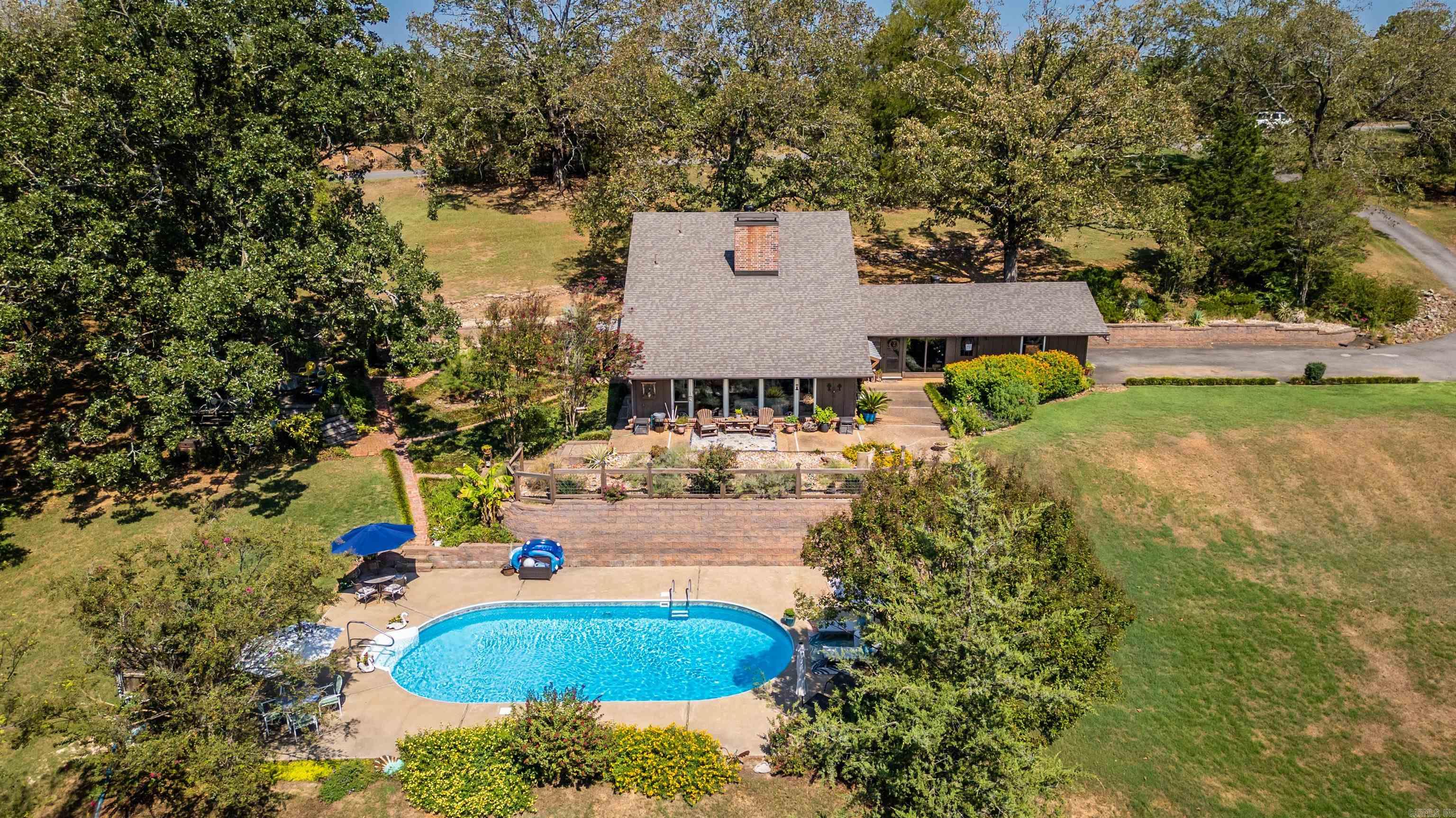 5177 Donnell Ridge Road Property Photo 1