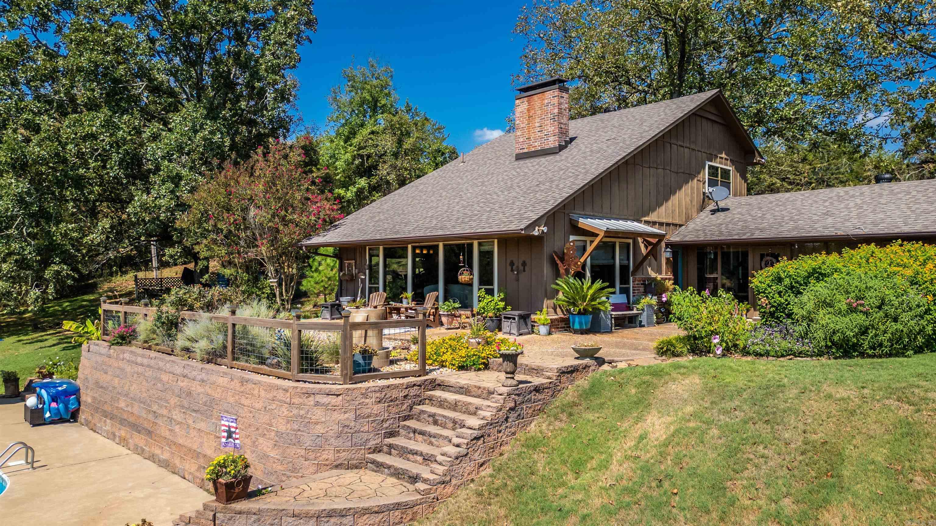 5177 Donnell Ridge Road Property Photo 3
