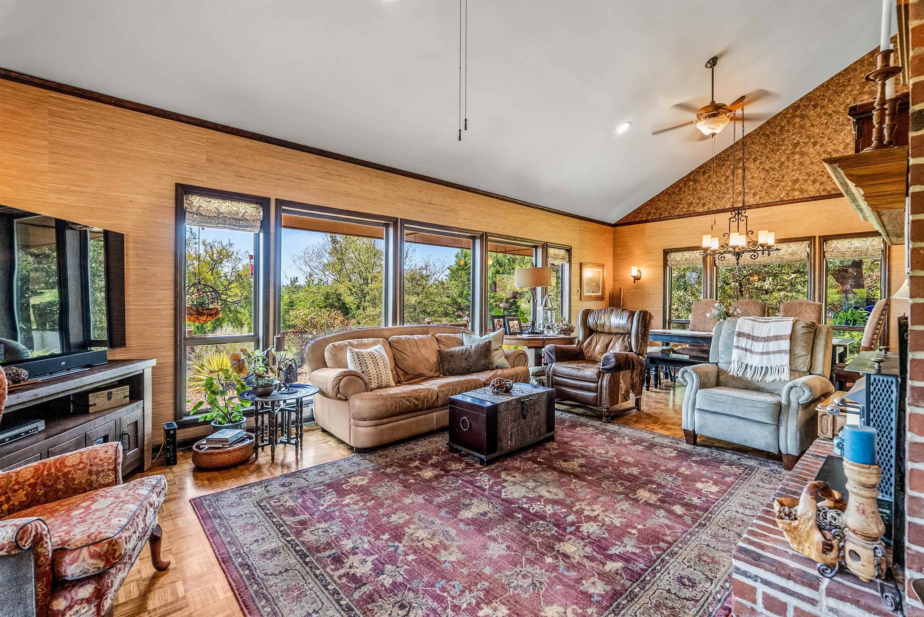 5177 Donnell Ridge Road Property Photo 10