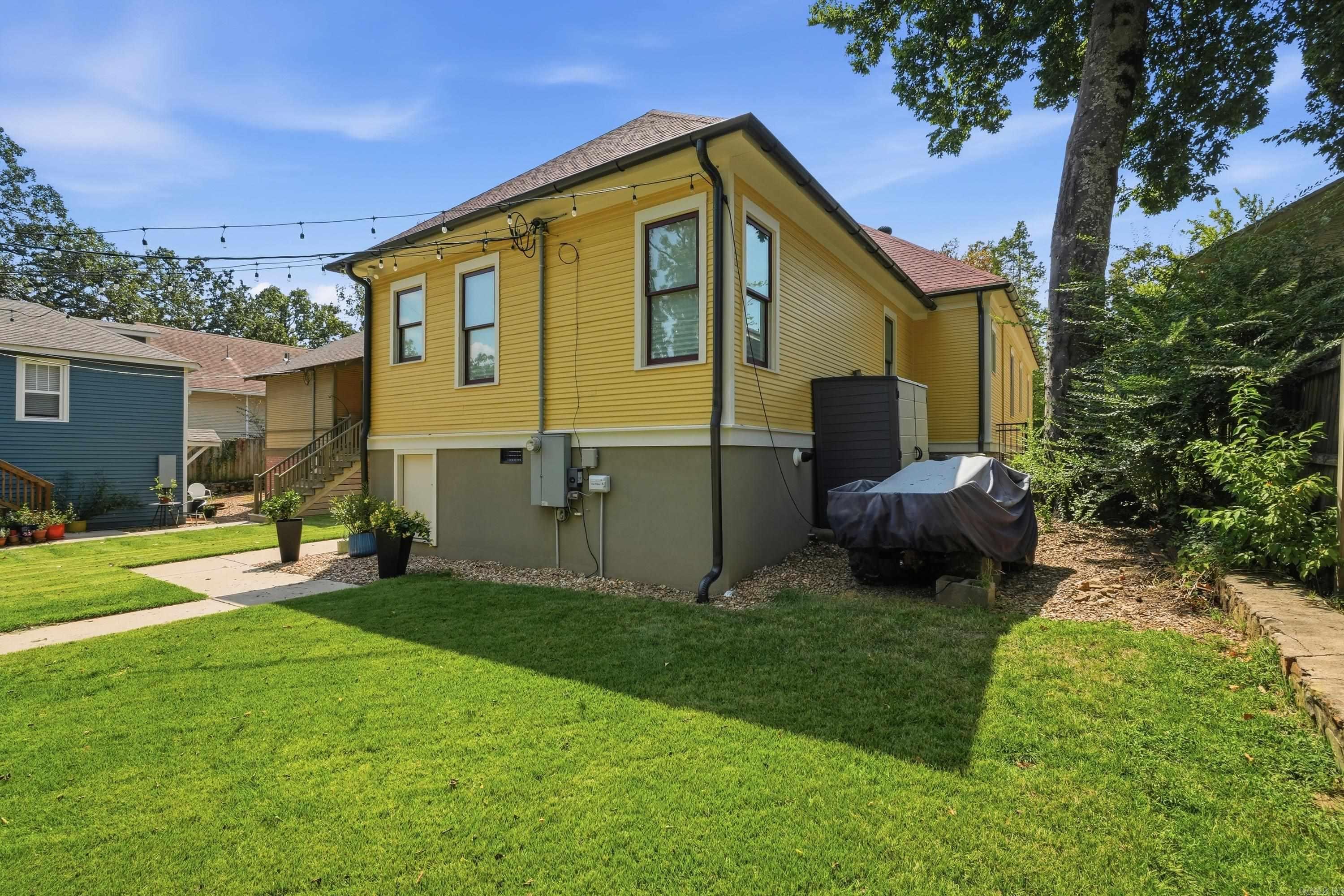 707 N Van Buren Street Property Photo 27
