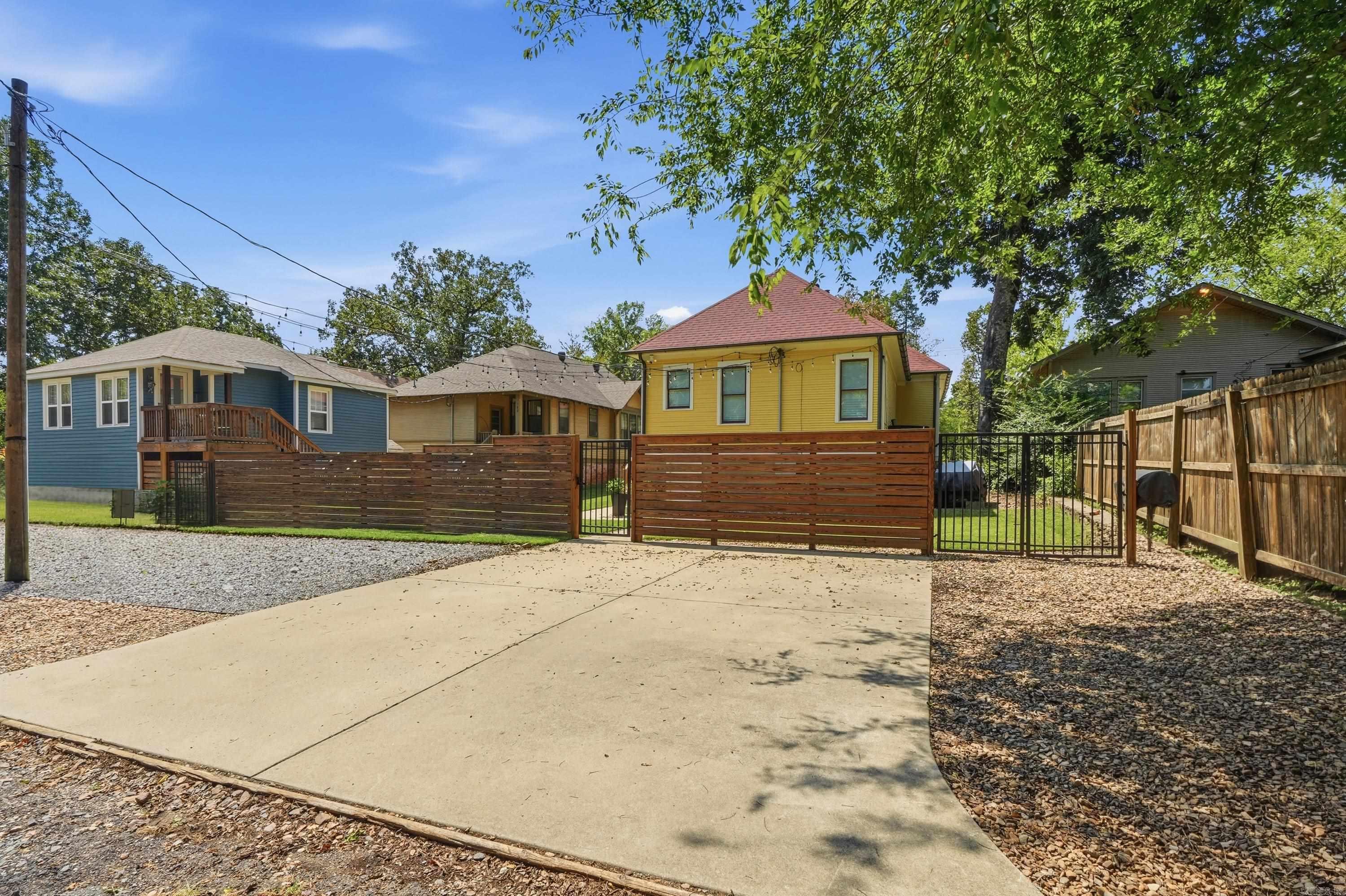 707 N Van Buren Street Property Photo 31