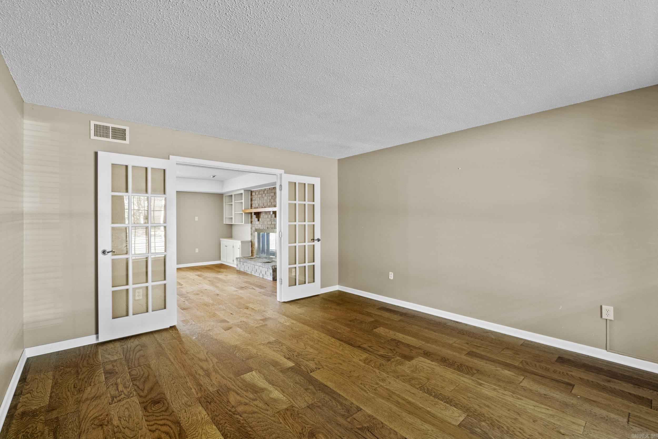 5908 Eagle Creek Road Property Photo 5
