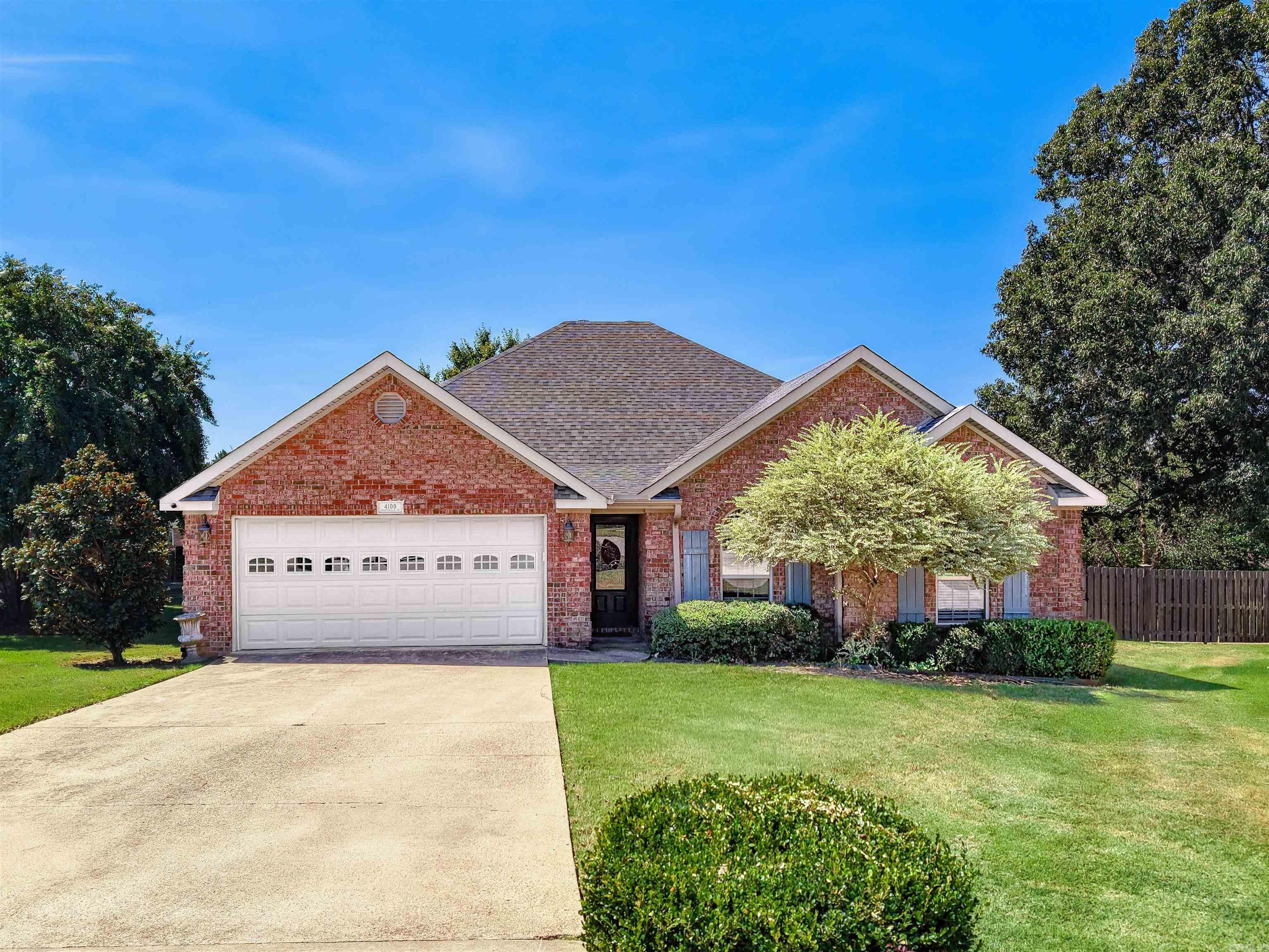 4100 Wetherford Cove Property Photo 1