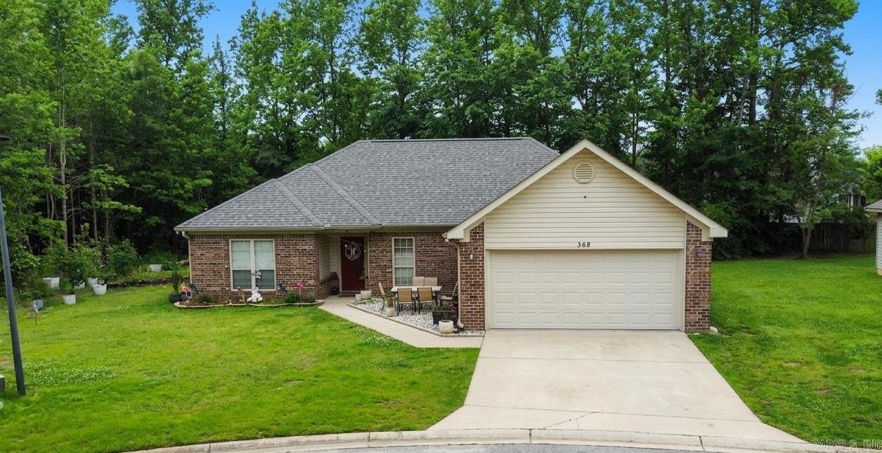 368 Meadow Creek Drive Property Photo 1