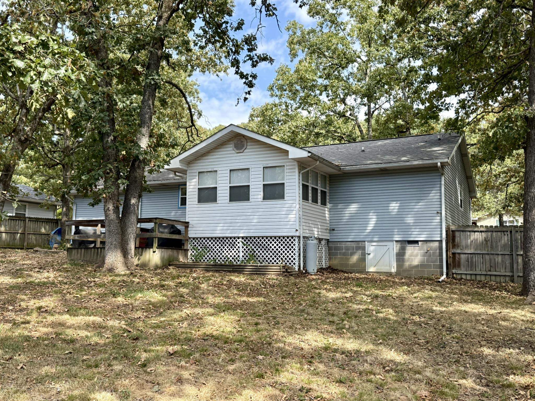 107 E Church St Property Photo 18