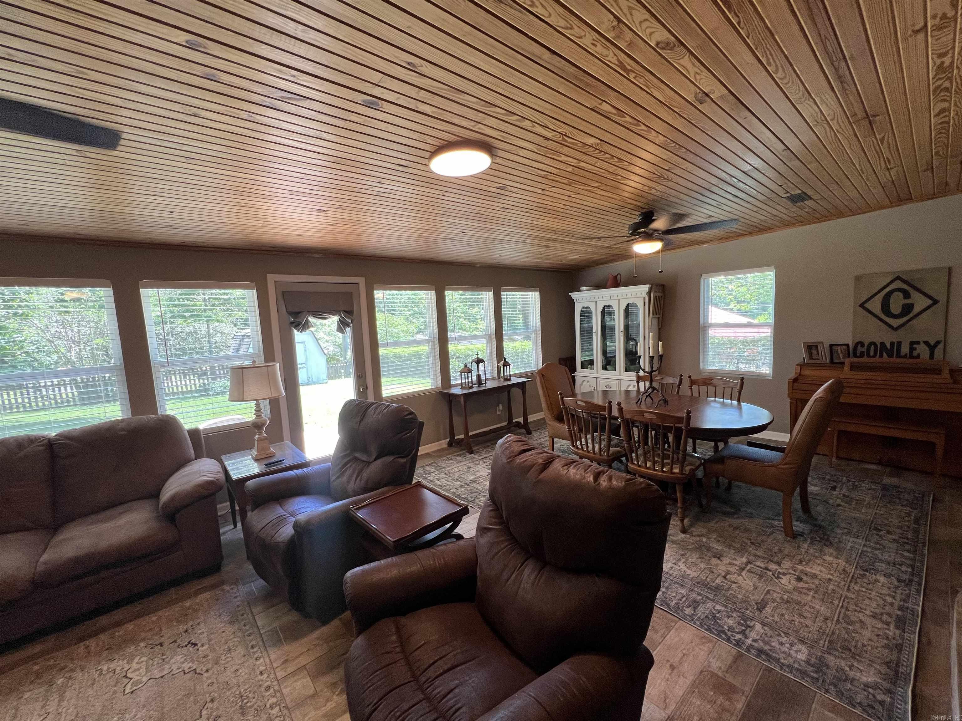 876 S 16th Avenue Property Photo 18