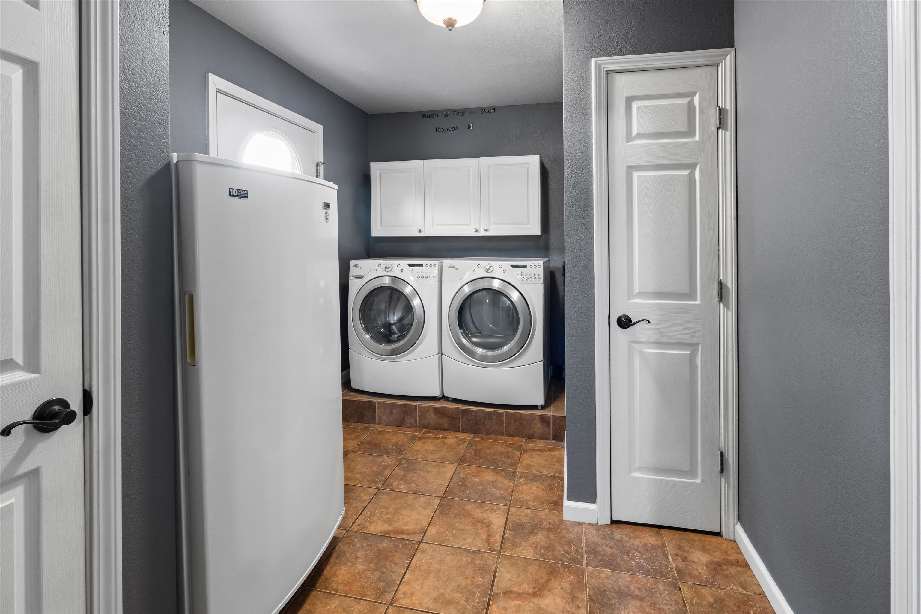 51 Pine Street Property Photo 11
