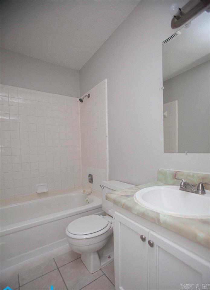 8900 Tanya Drive B Property Photo 5